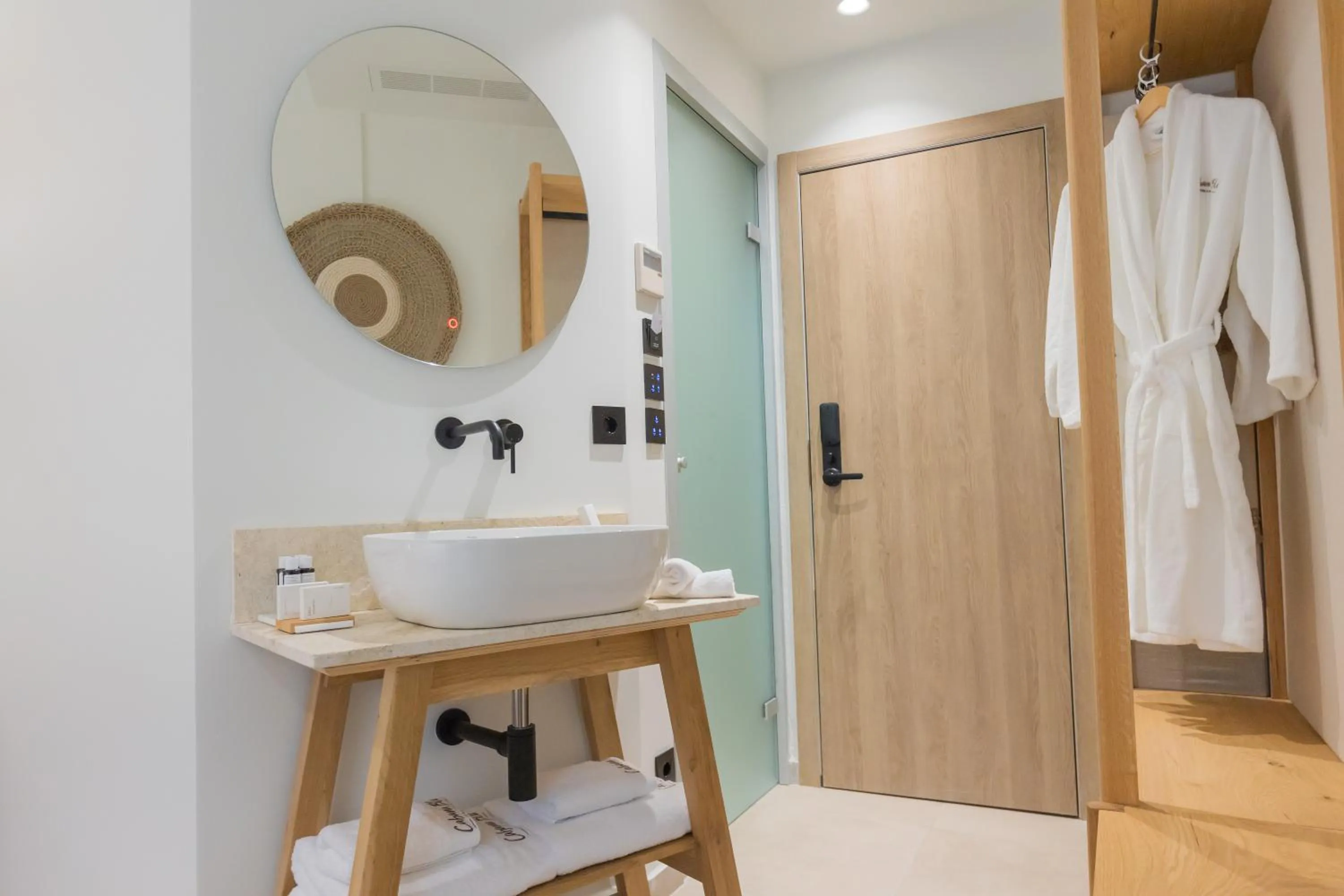 Bathroom in Cabana Blu Hotel & Suites