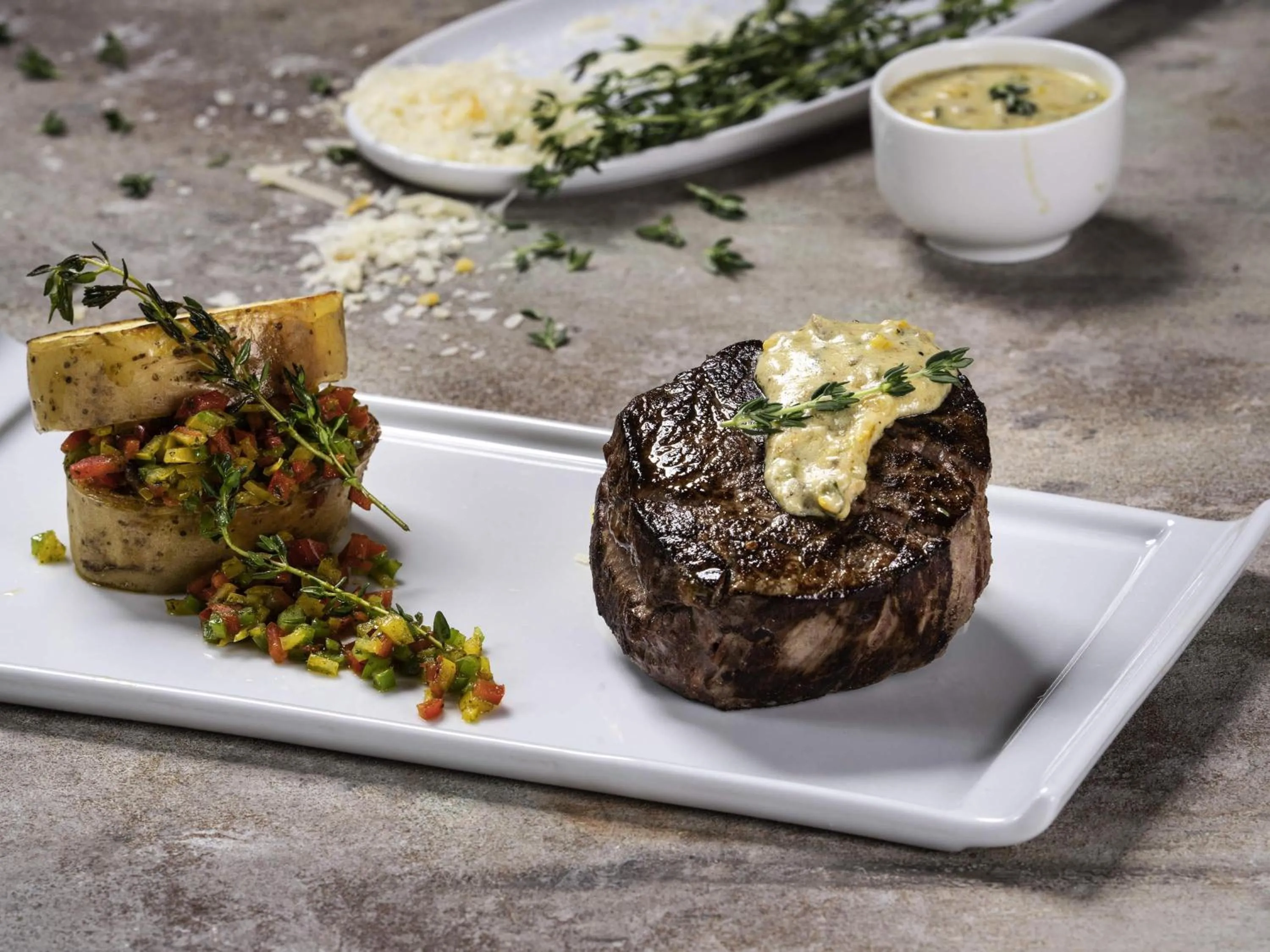 Restaurant/places to eat in Movenpick Hotel and Residences Riyadh