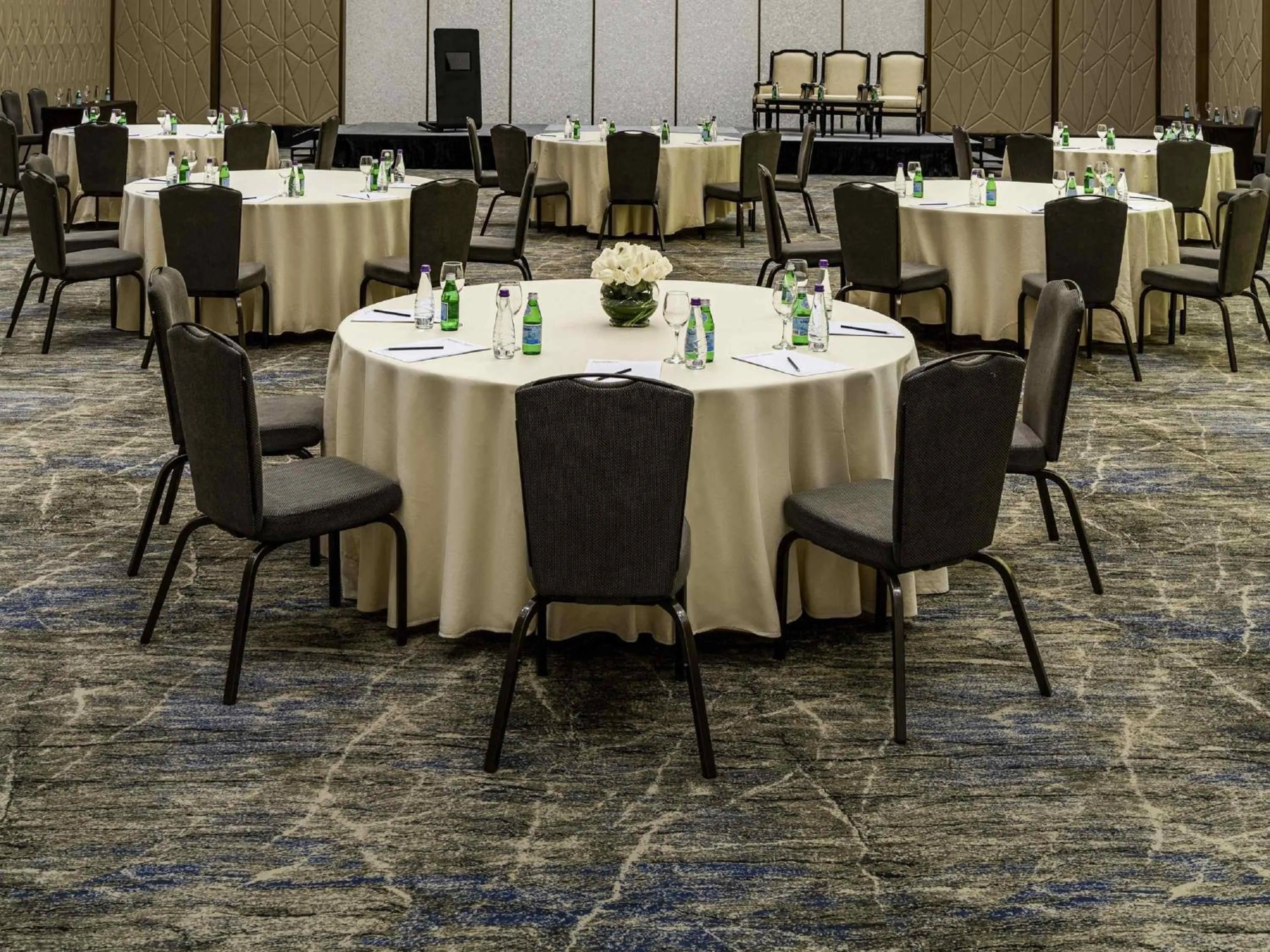 Meeting/conference room in Movenpick Hotel and Residences Riyadh