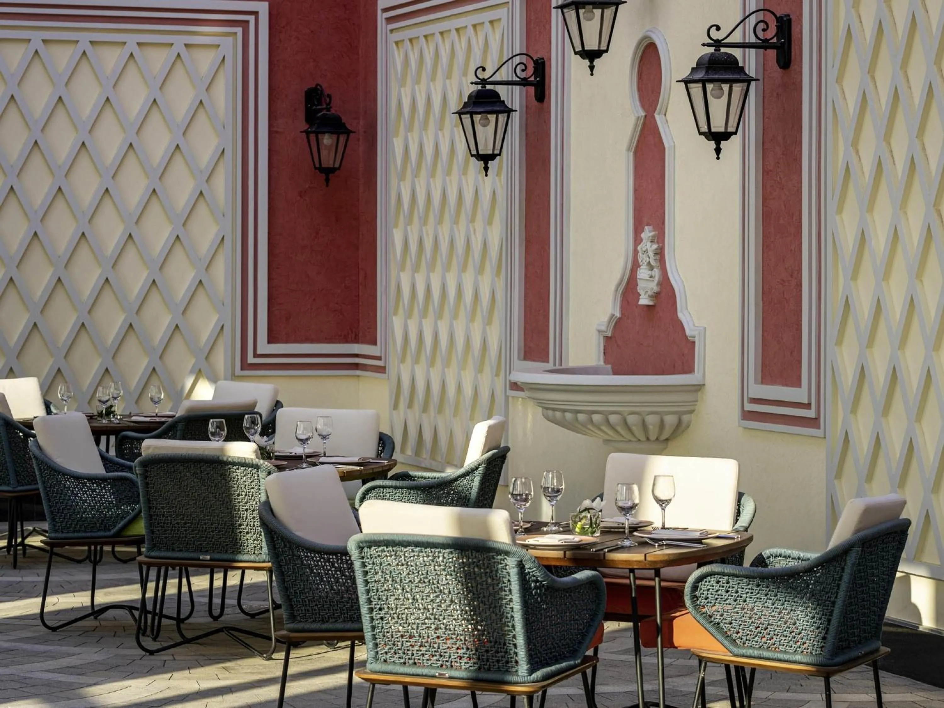 Restaurant/places to eat in Movenpick Hotel and Residences Riyadh