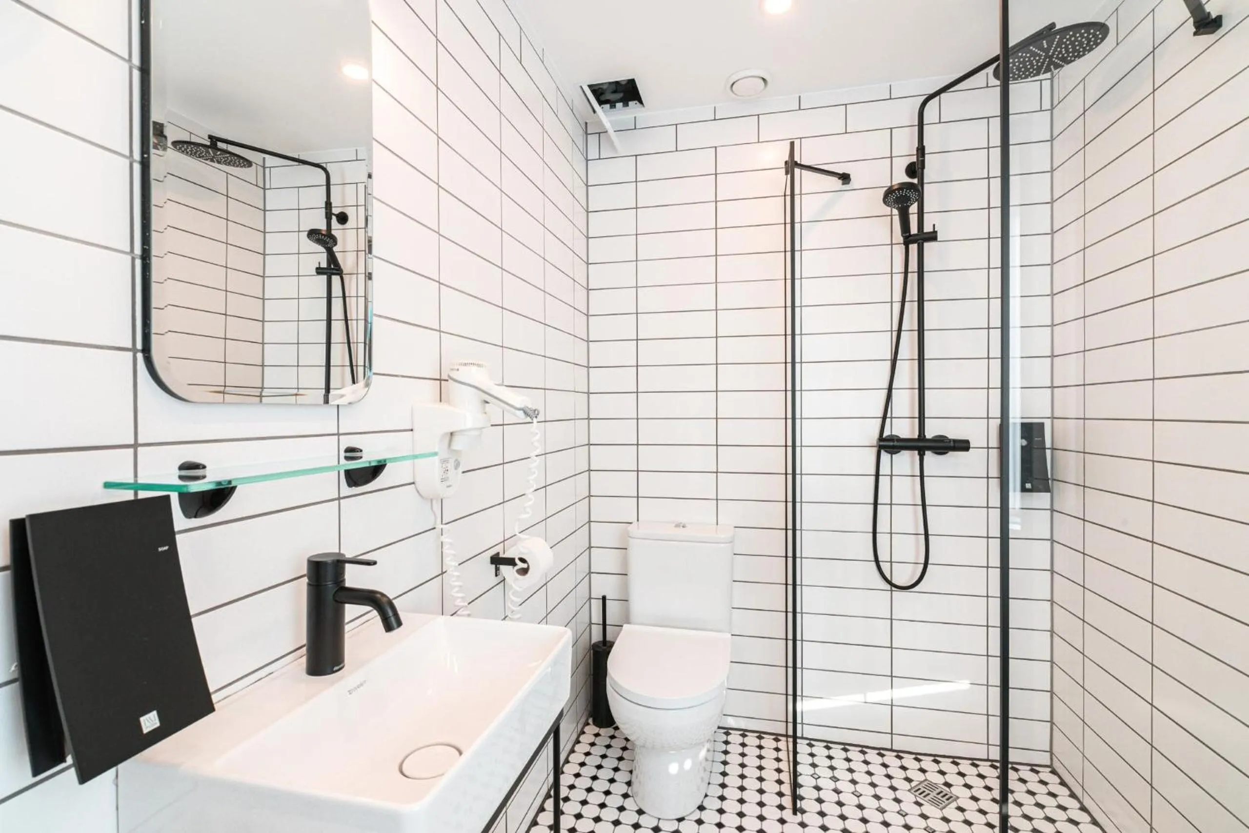 Shower in Fonnental Design Hotel Tallinn