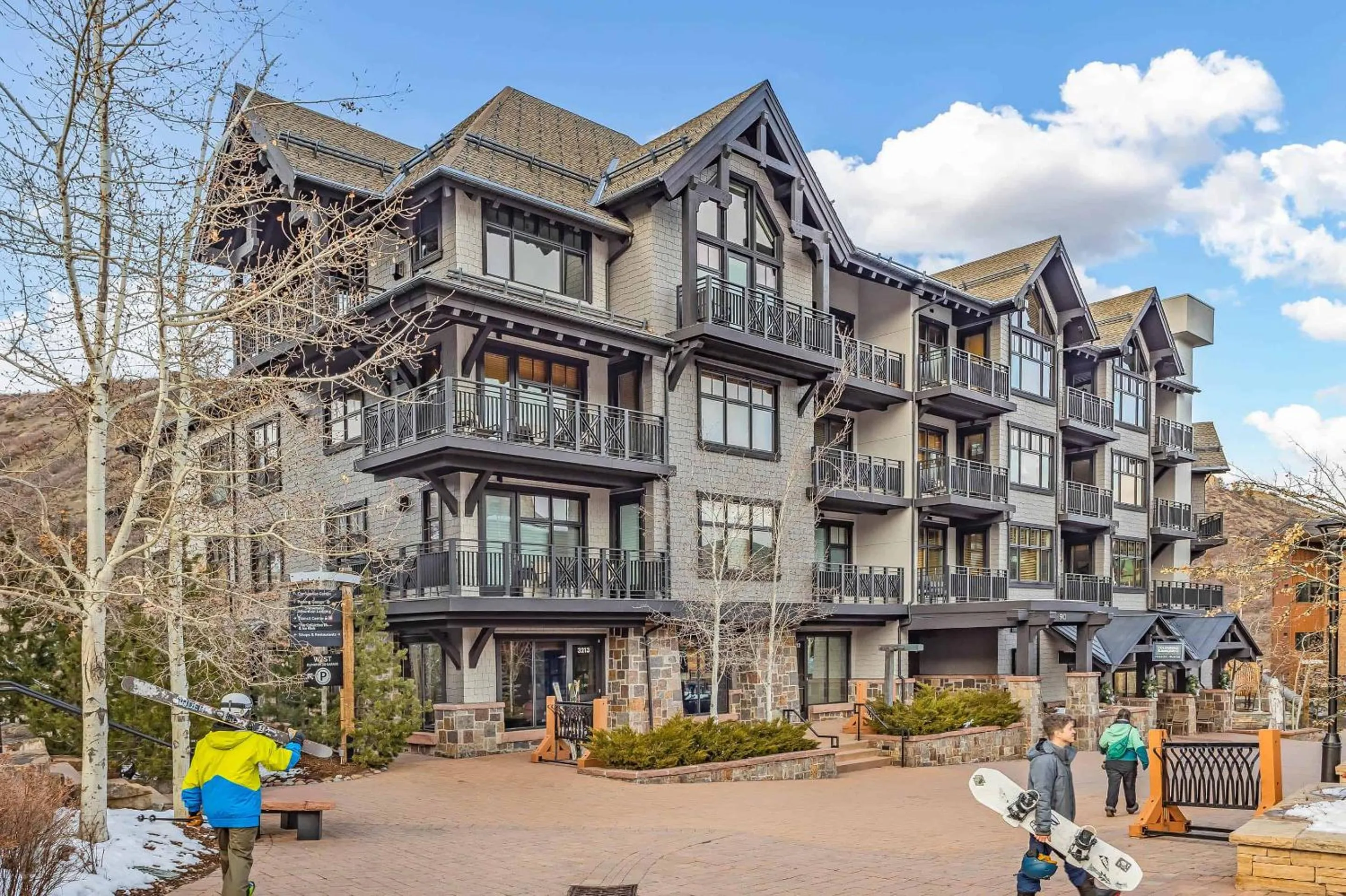 Property Building in Capitol Peak Lodge, a Destination by Hyatt Residence