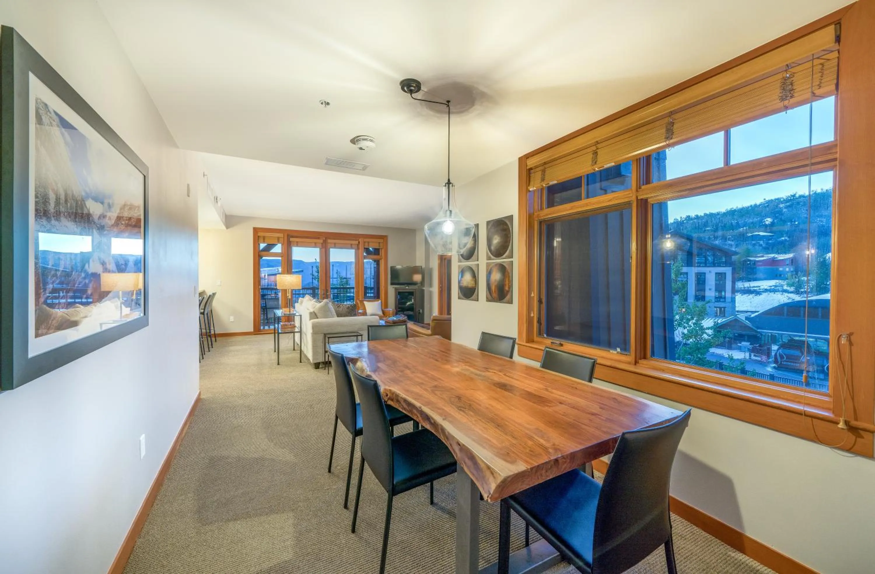 Dining Area in Capitol Peak Lodge, a Destination by Hyatt Residence
