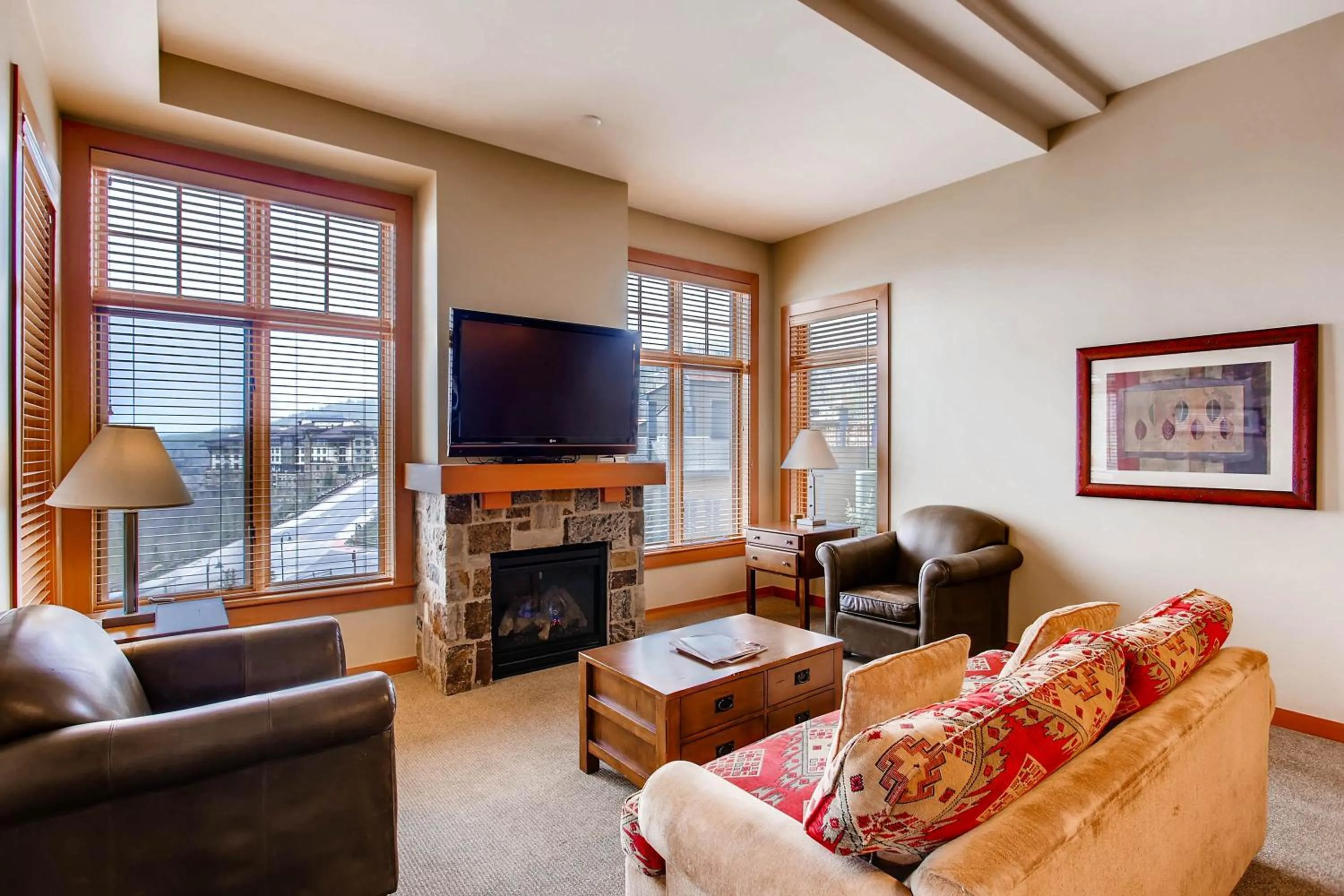 Living room, Seating Area in Capitol Peak Lodge, a Destination by Hyatt Residence