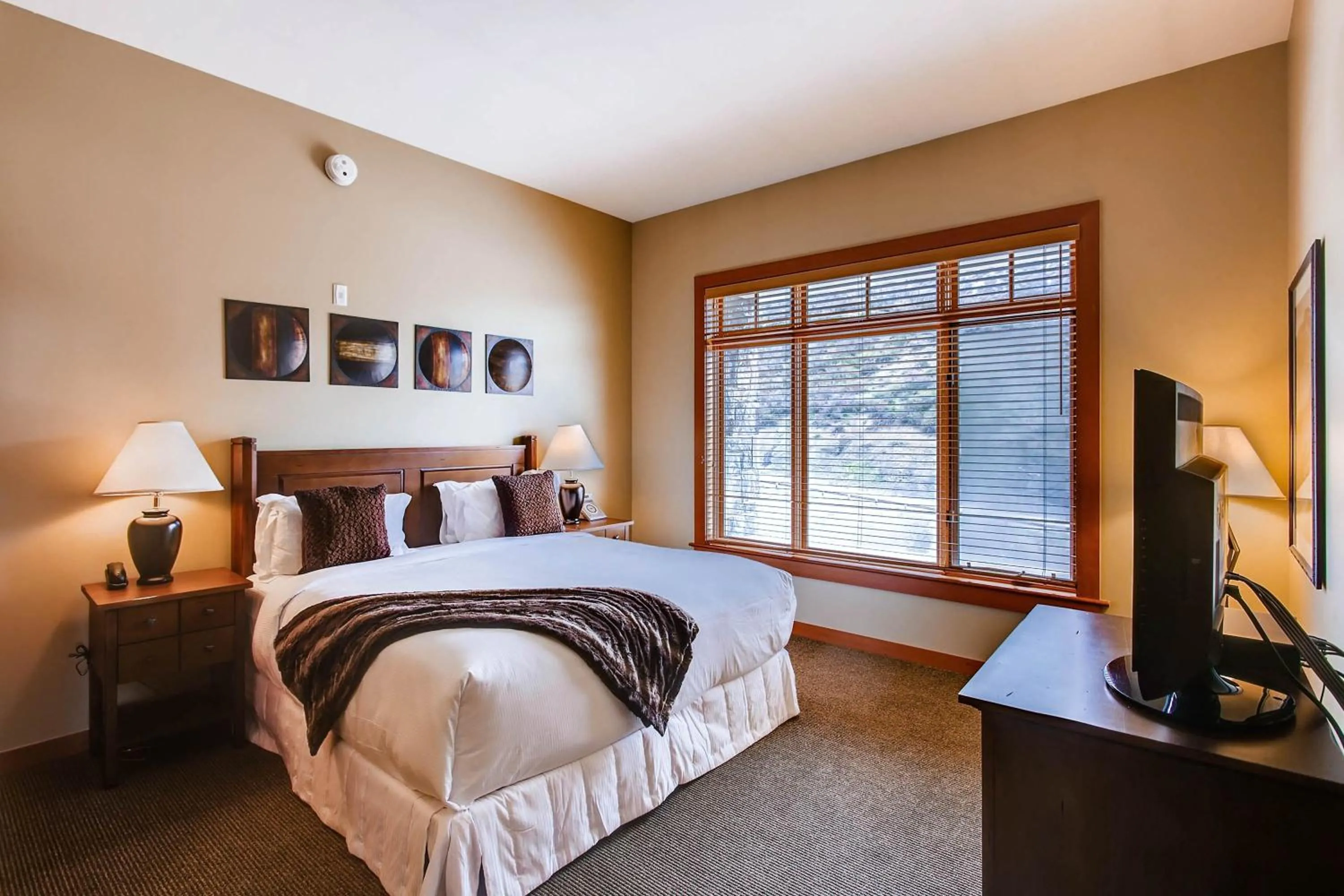 Bedroom in Capitol Peak Lodge, a Destination by Hyatt Residence