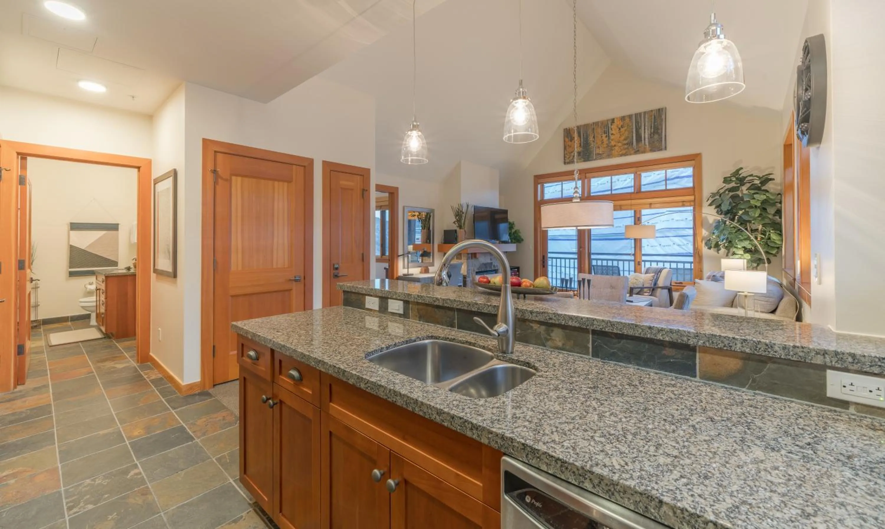 Kitchen or kitchenette, Kitchen/Kitchenette in Capitol Peak Lodge, a Destination by Hyatt Residence