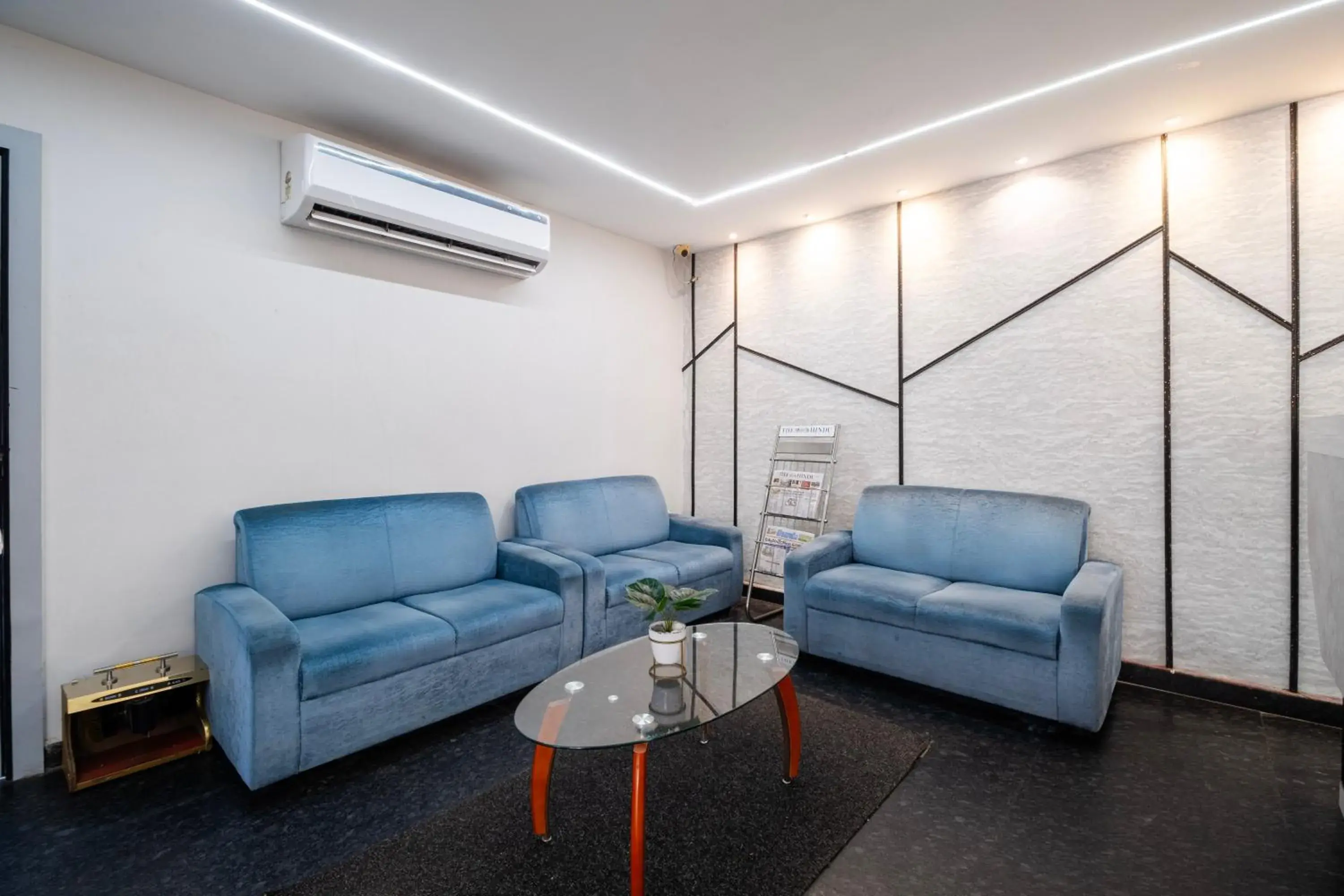 Lobby or reception in Hotel Seasons Inn Lobby or reception in Hotel Seasons Inn