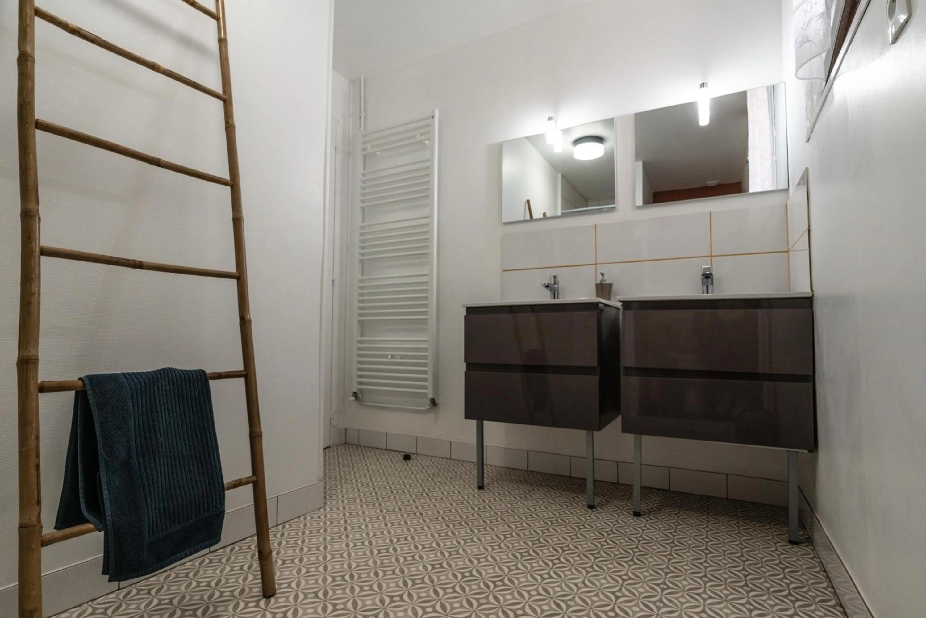 La Maison au Bord du Lac