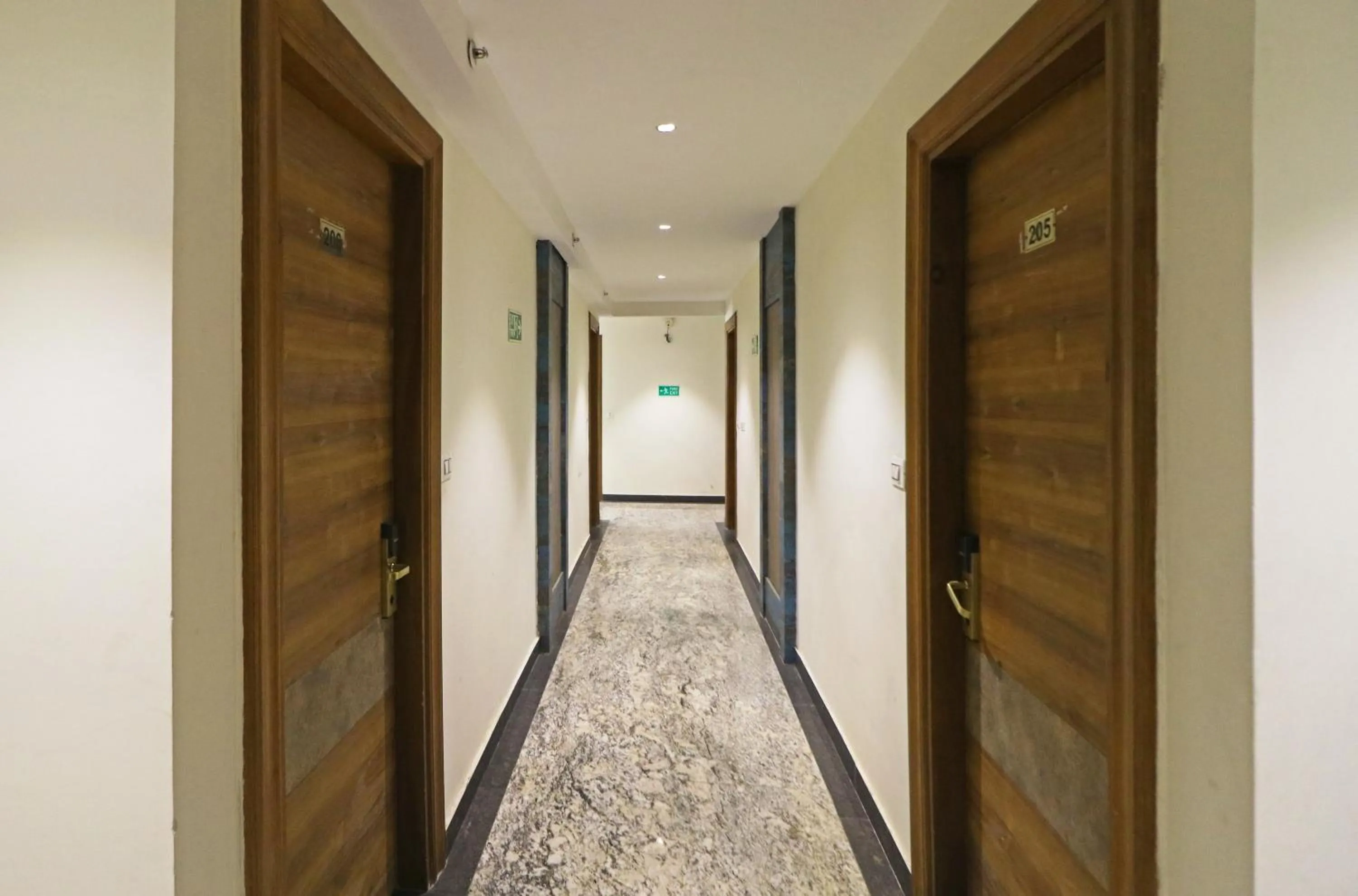 Lobby or reception in The IVY Grand Hotel - 5 Minutes from Connaught Place and New Delhi Railway Station With Free Secured Parking