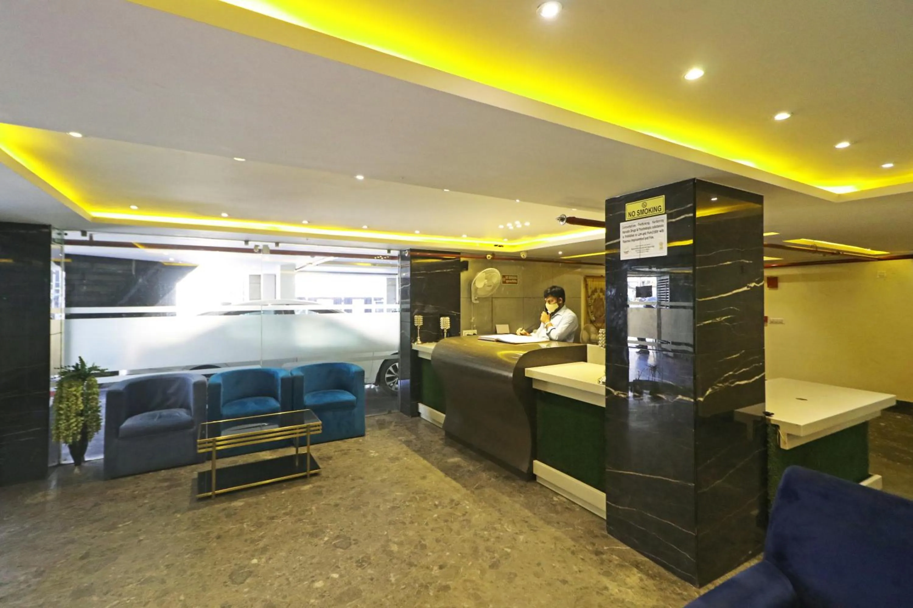 TV and multimedia, Bed in The IVY Grand Hotel - 5 Minutes from Connaught Place and New Delhi Railway Station With Free Secured Parking