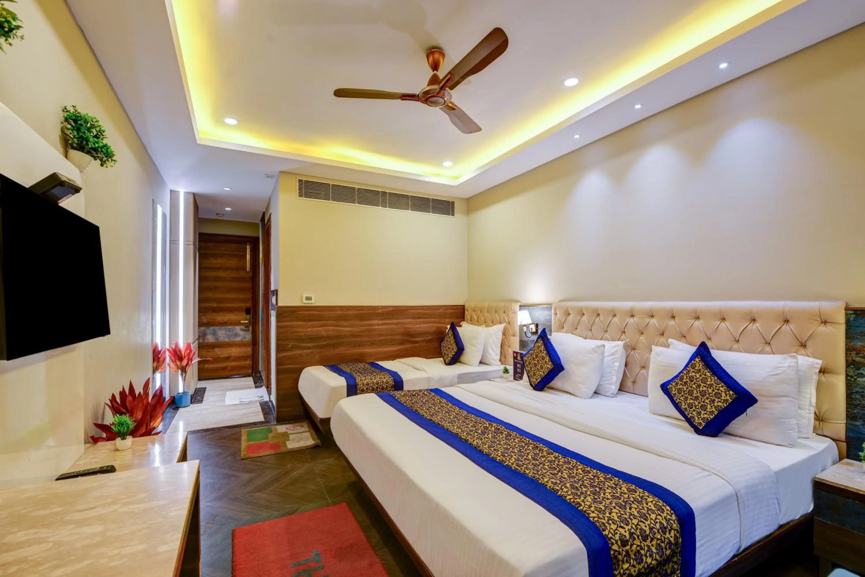 Bed in The IVY Grand Hotel - 5 Minutes from Connaught Place and New Delhi Railway Station With Free Secured Parking