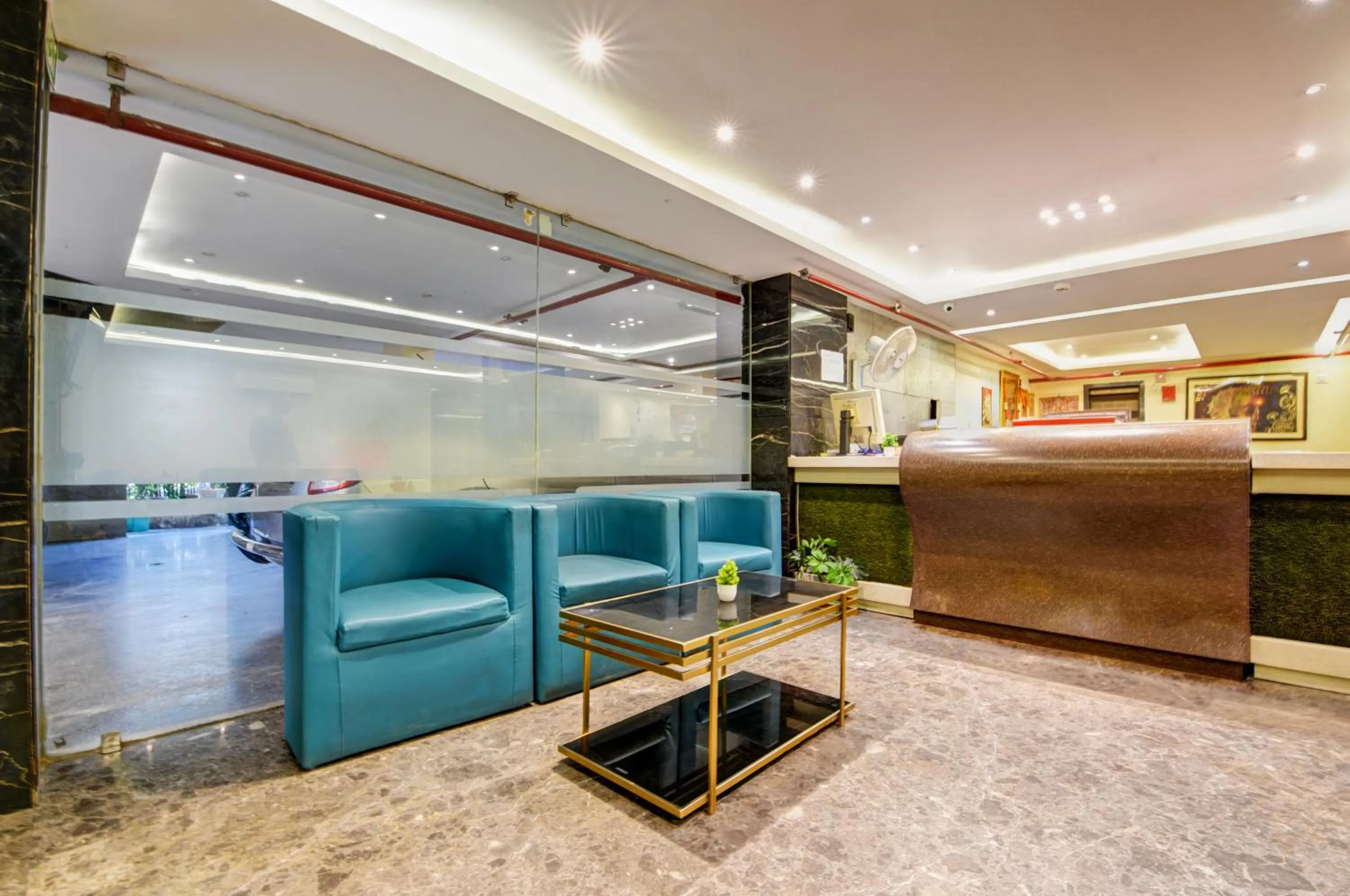 Living room in The IVY Grand Hotel - 5 Minutes from Connaught Place and New Delhi Railway Station With Free Secured Parking