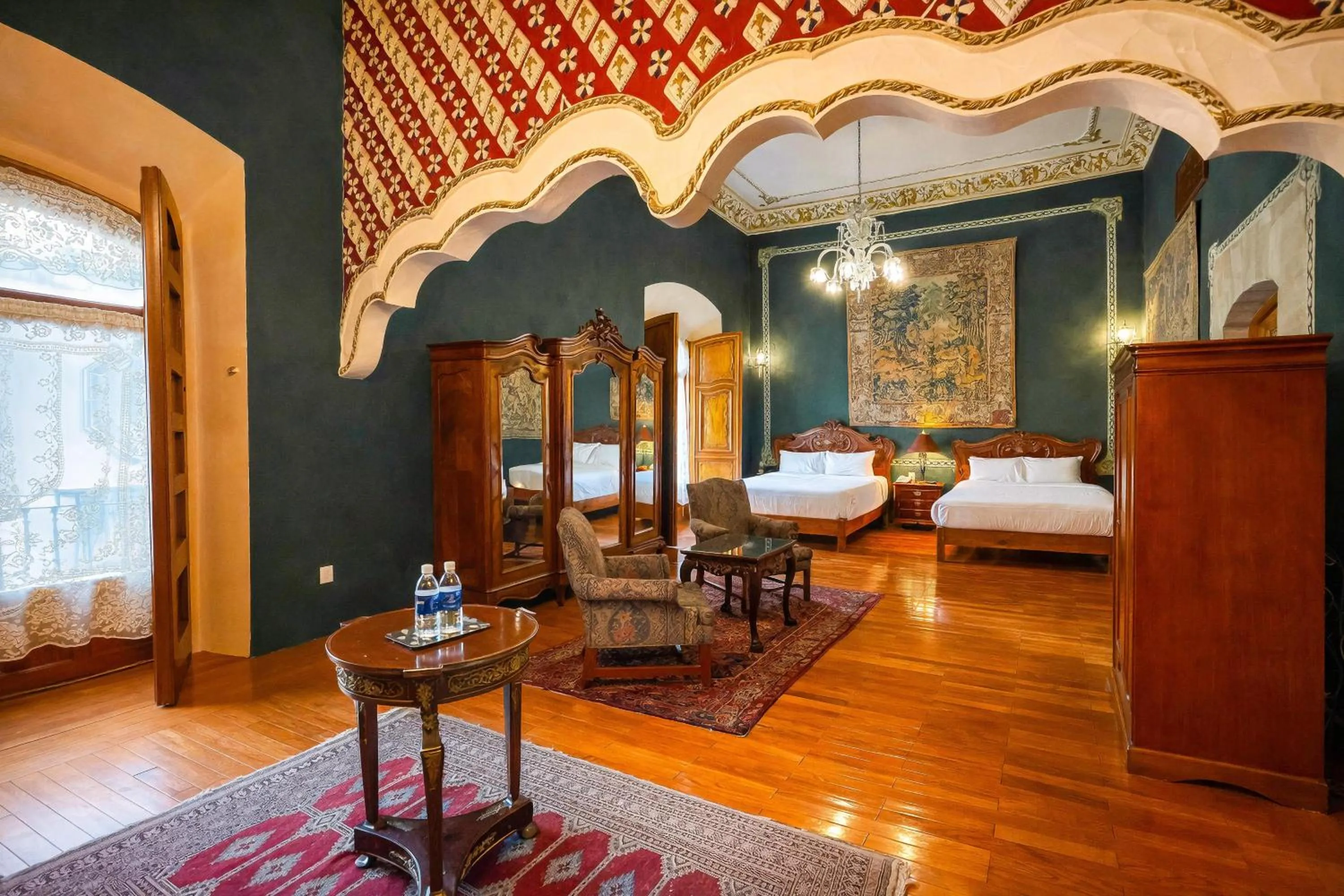 Photo of the whole room, Bed in La Casa de la Marquesa