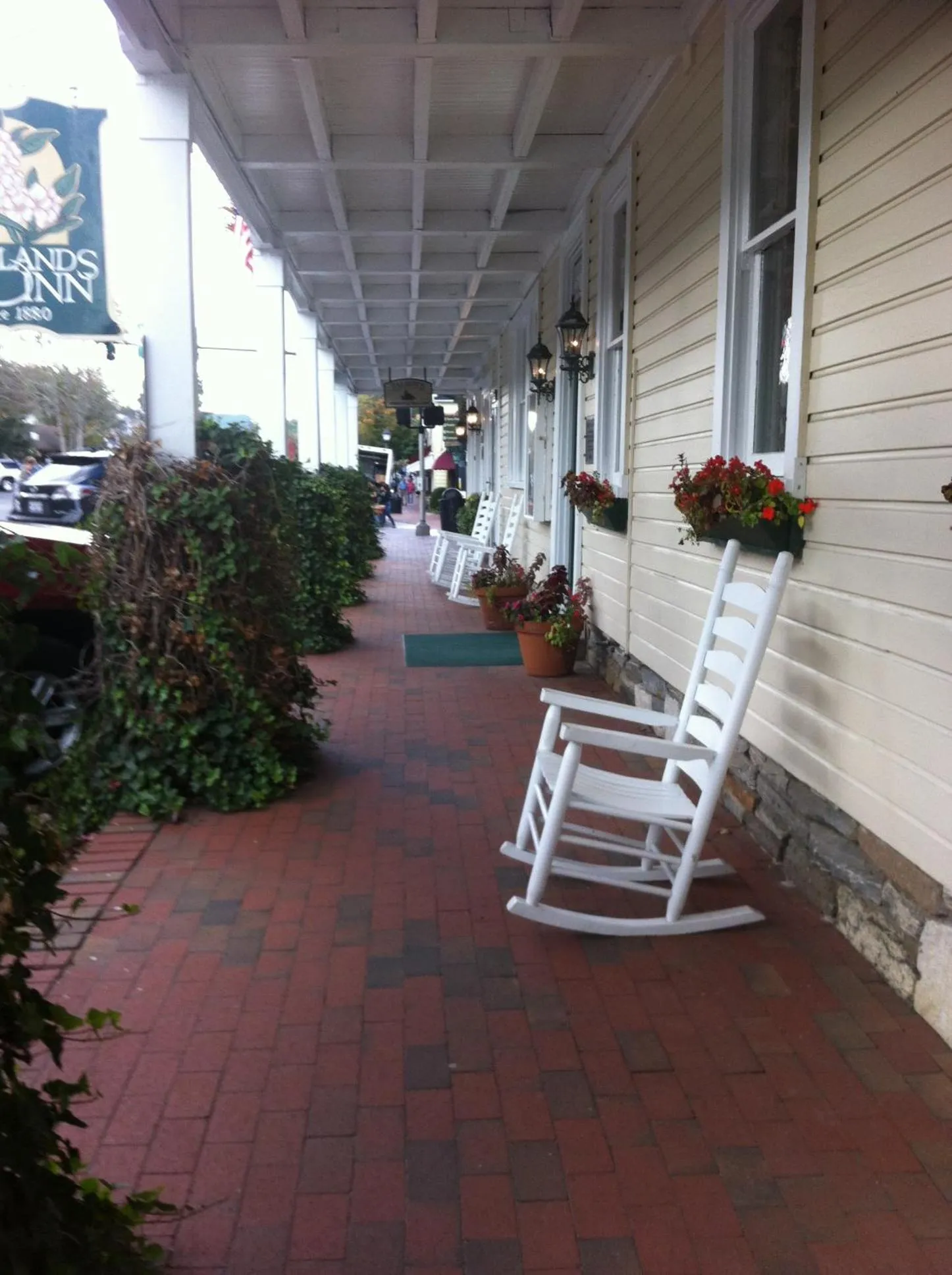 Facade/entrance in Highlands Inn