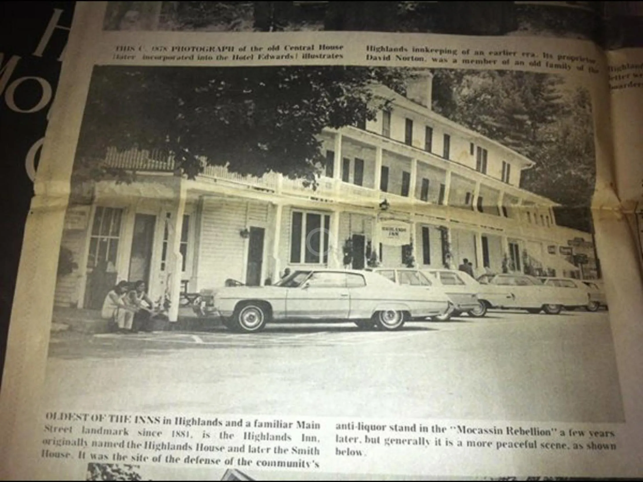Facade/entrance in Highlands Inn