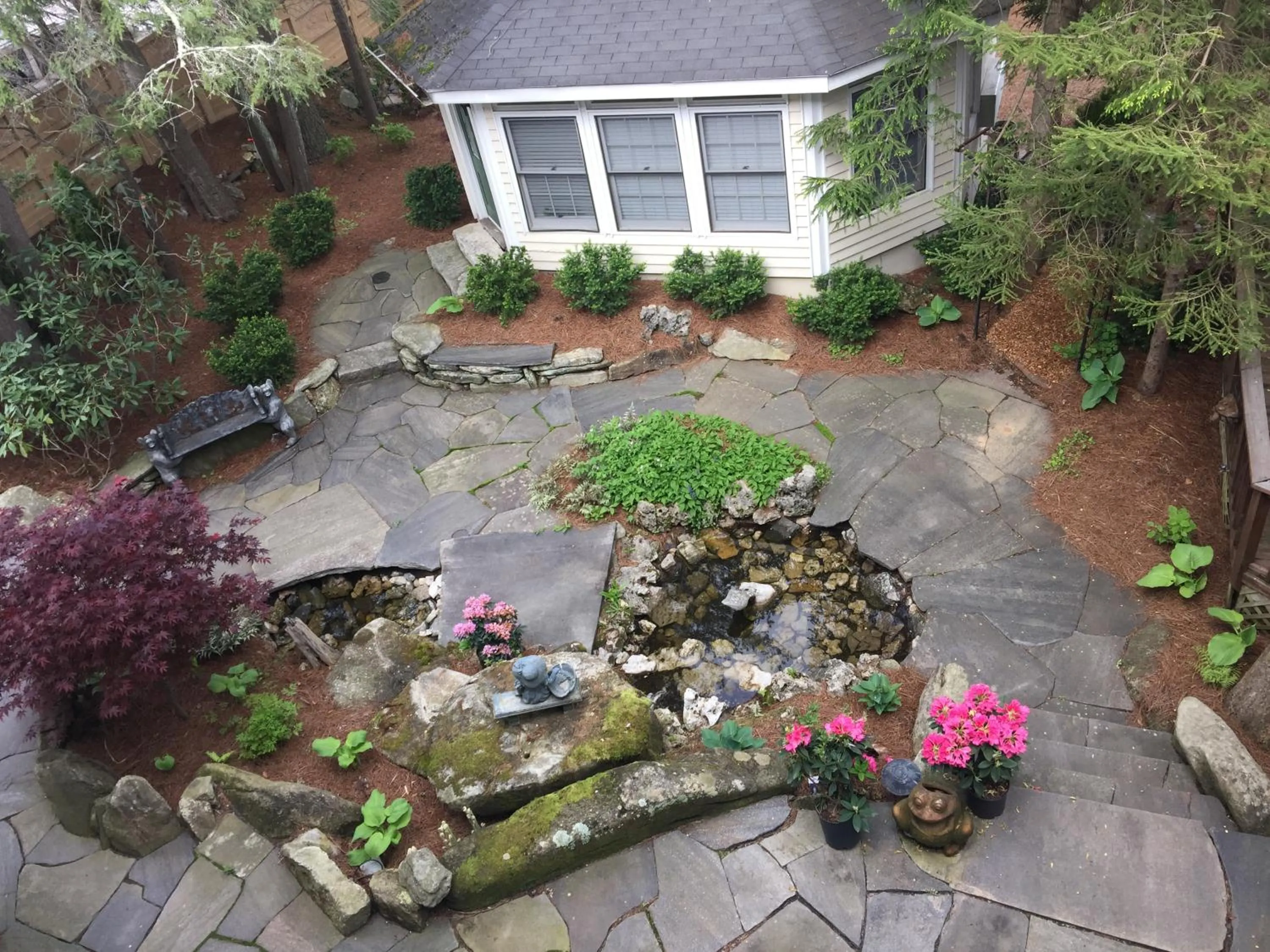 Garden view in Highlands Inn