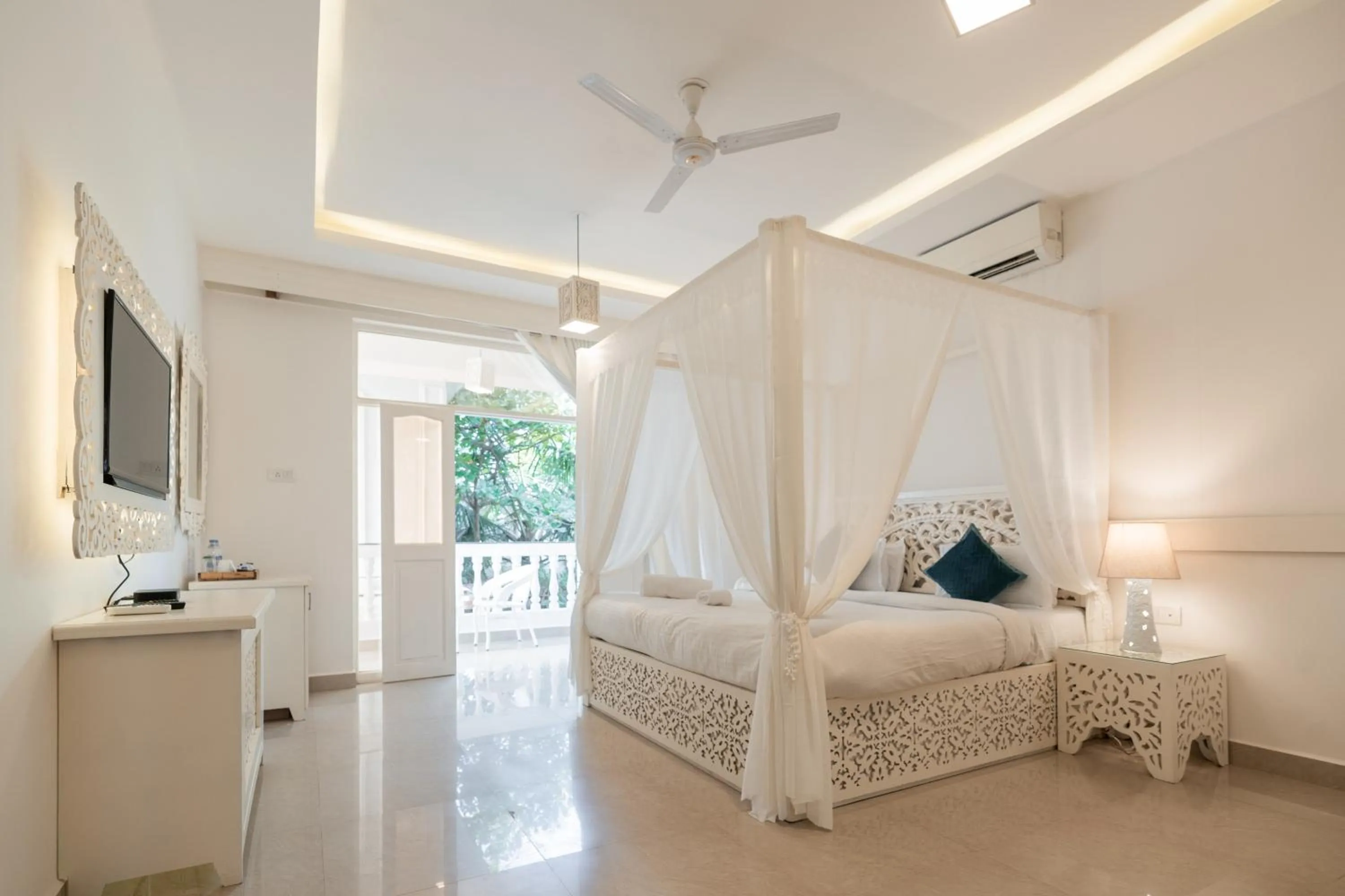 Photo of the whole room in Lillywoods Zac Beach Resort, Calangute