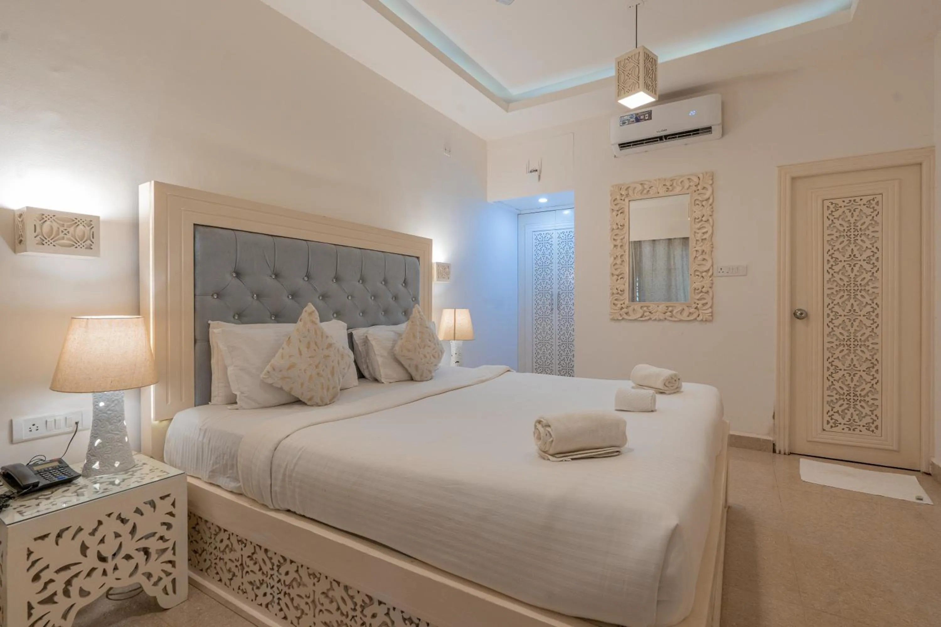 Photo of the whole room in Lillywoods Zac Beach Resort, Calangute