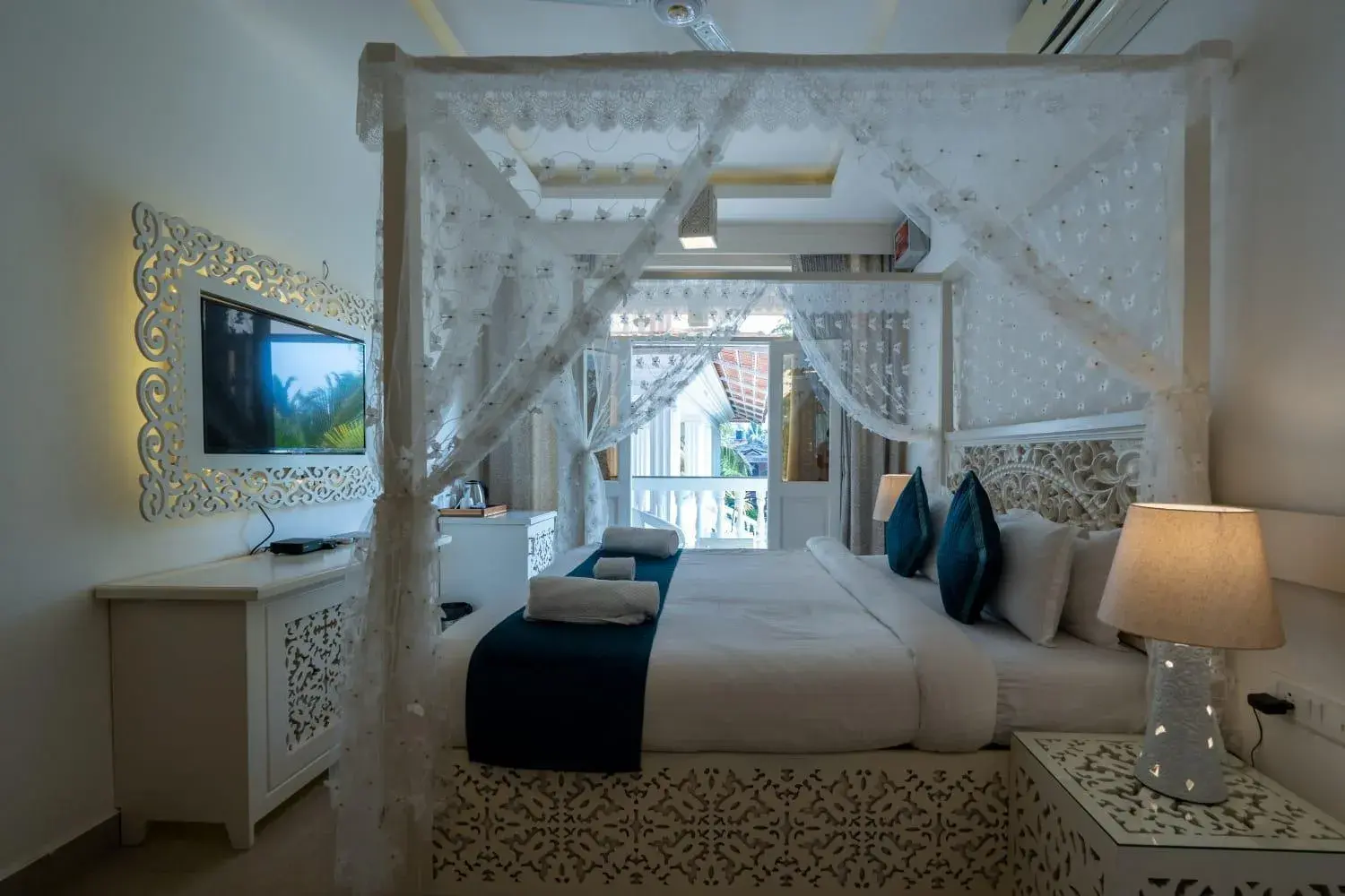 Superior Deluxe Room with Balcony in Lillywoods Zac Beach Resort, Calangute Superior Deluxe Room with Balcony in Lillywoods Zac Beach Resort, Calangute