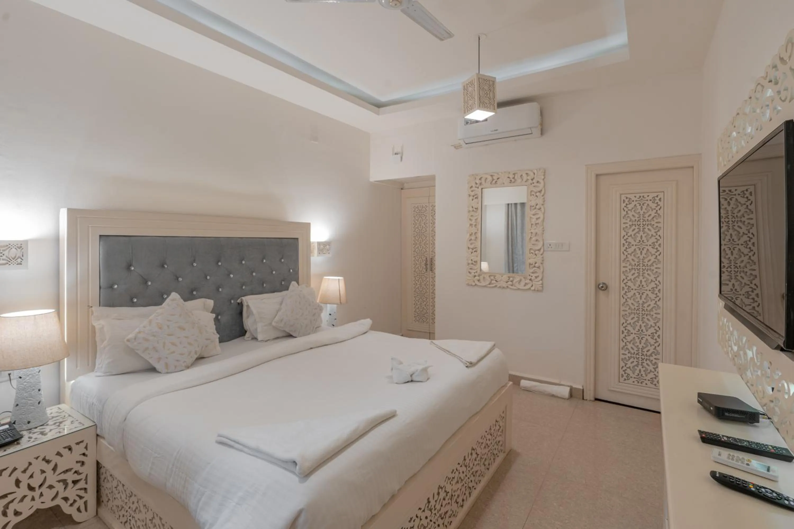 Photo of the whole room in Lillywoods Zac Beach Resort, Calangute