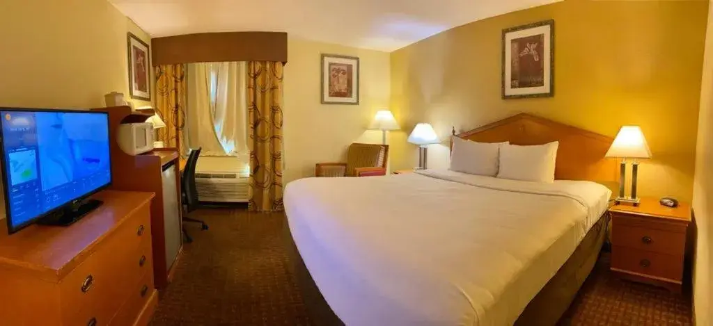 Family Room in Ocotillo Inn Family Room in Ocotillo Inn