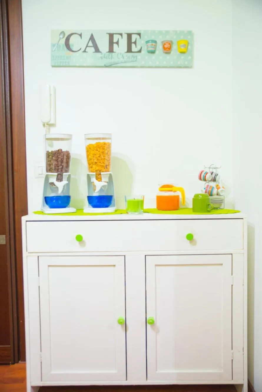 Coffee/tea facilities in Green Line