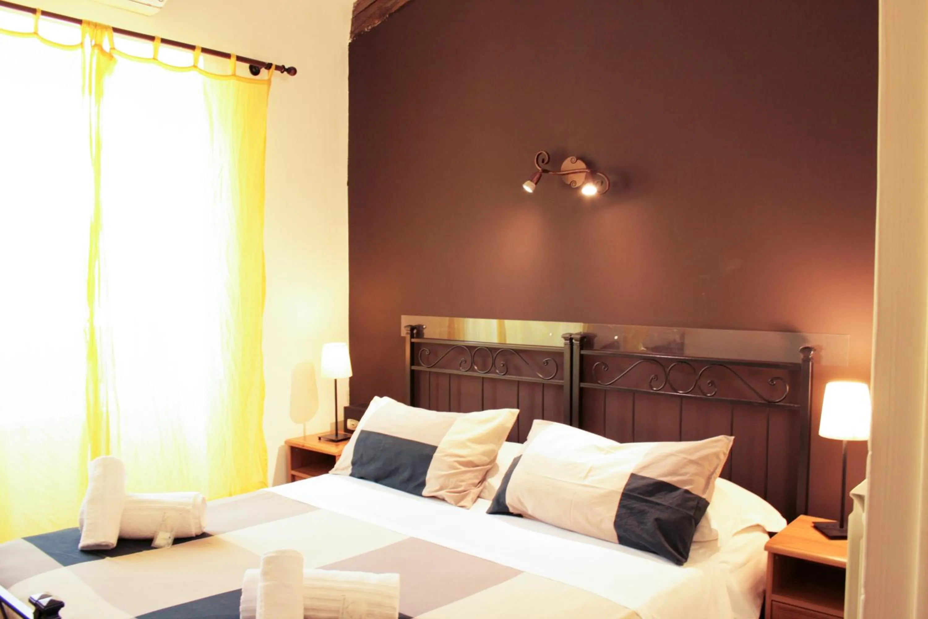 Bed in Sixtythree guesthouse