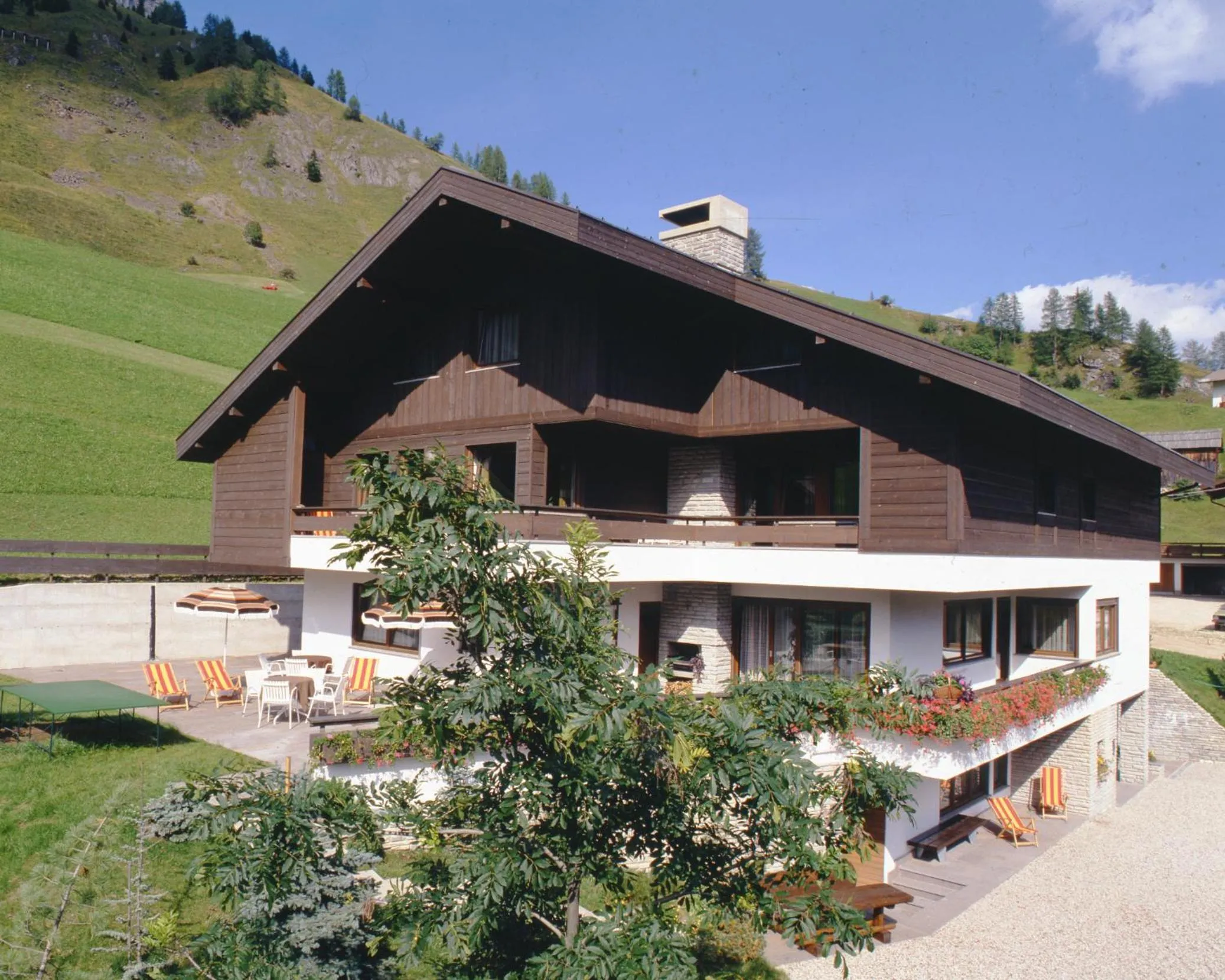 Facade/entrance in Apartments Residence Alta Badia