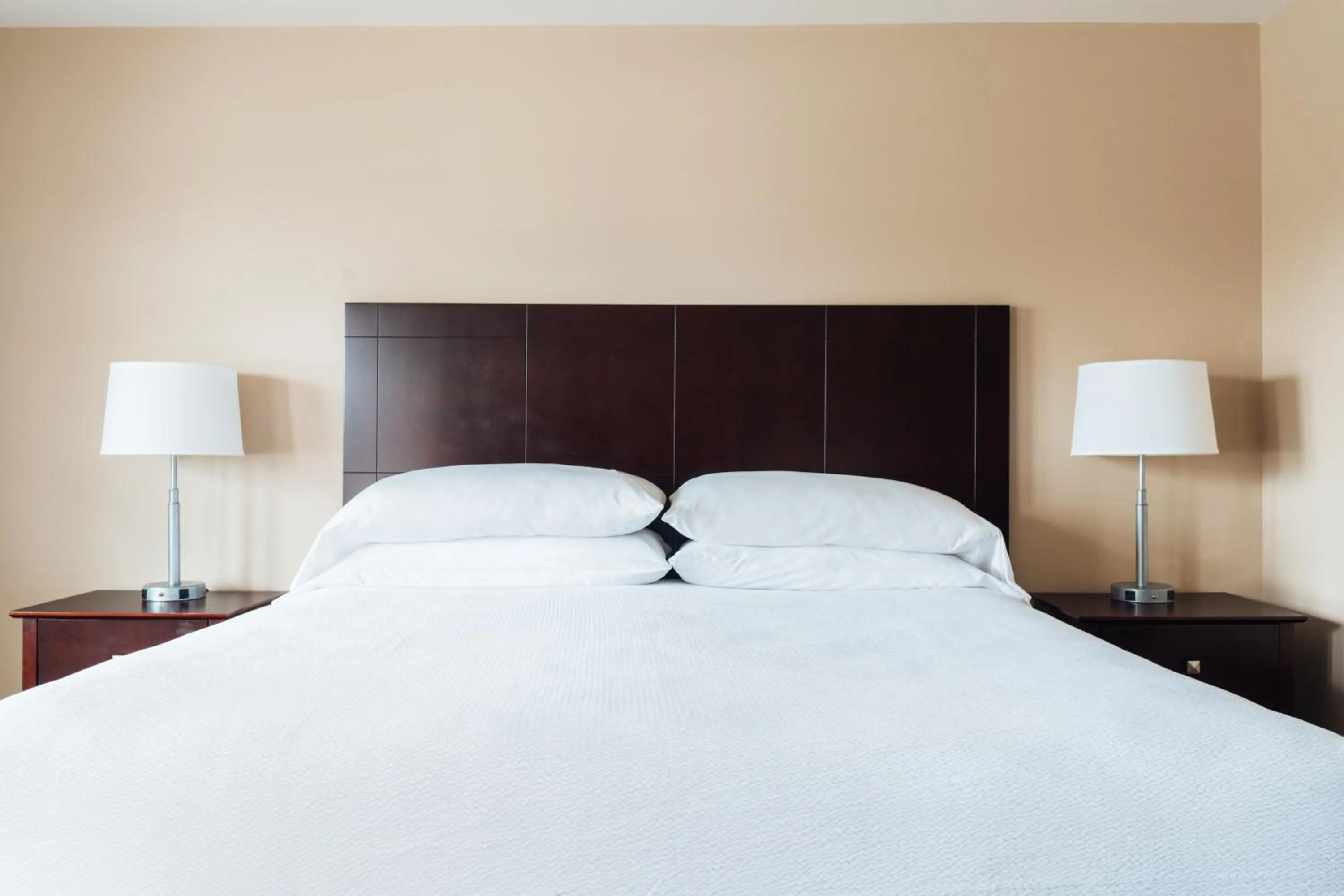 Bed in Yankee Clipper Motel