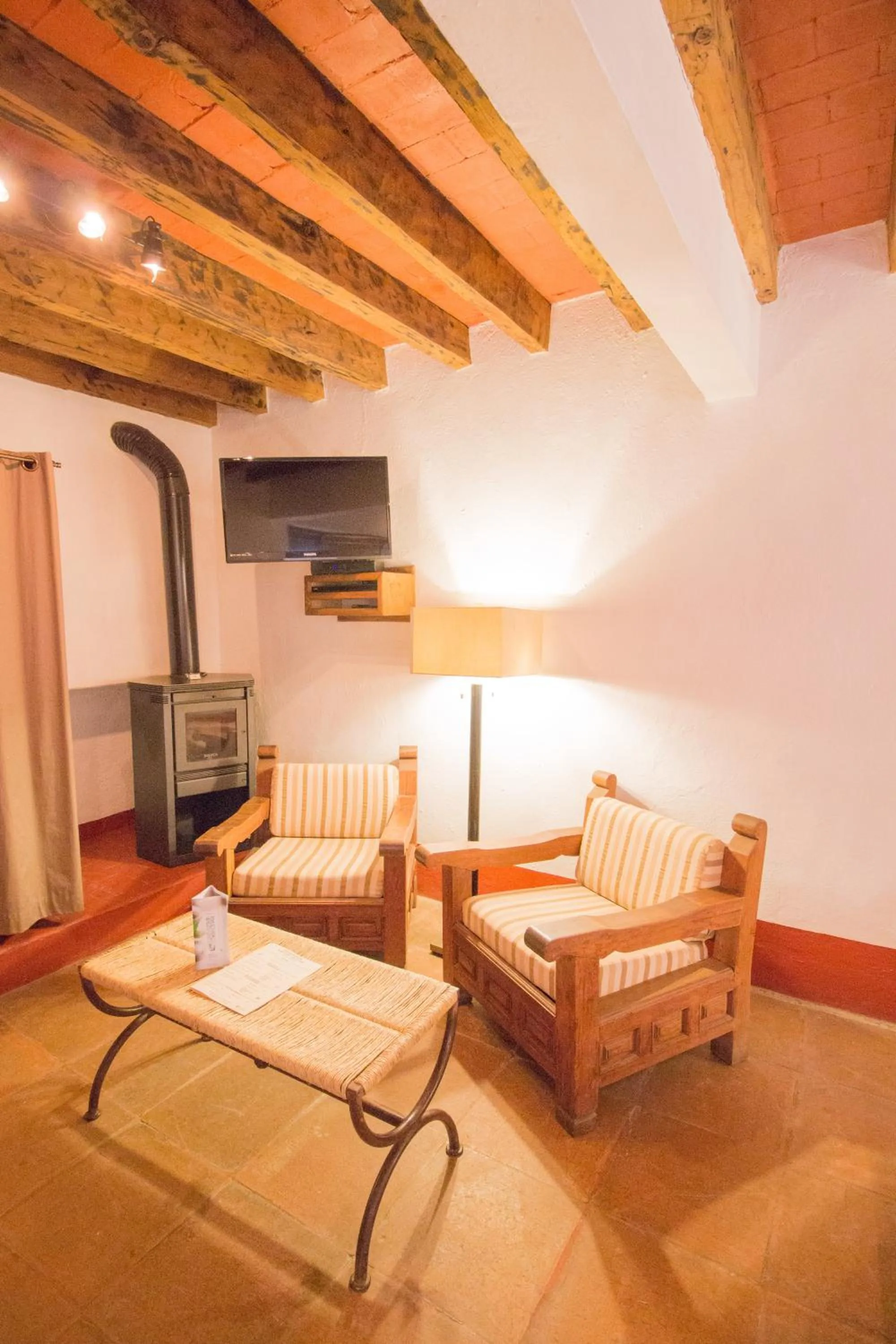 TV and multimedia in Mesón De Leyendas Breakfast & Downtown