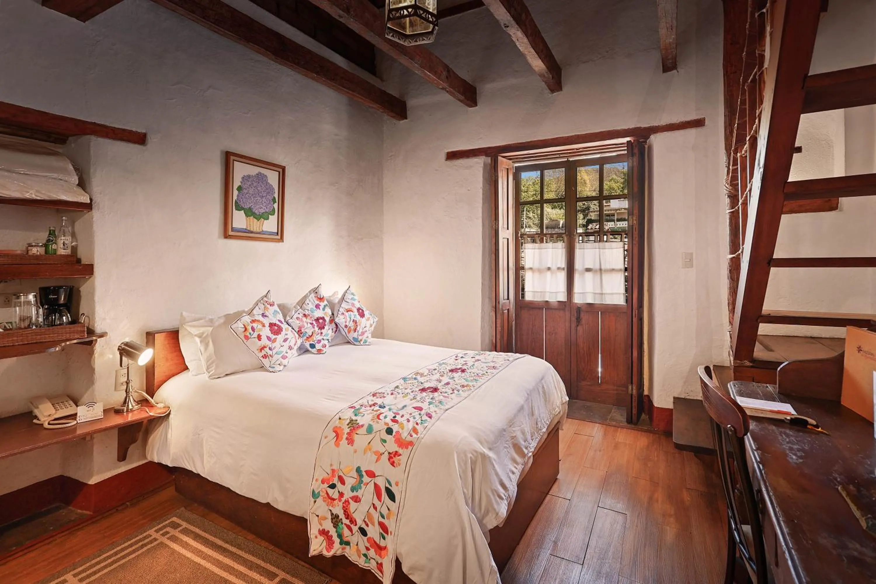 Bed in Mesón De Leyendas Breakfast & Downtown