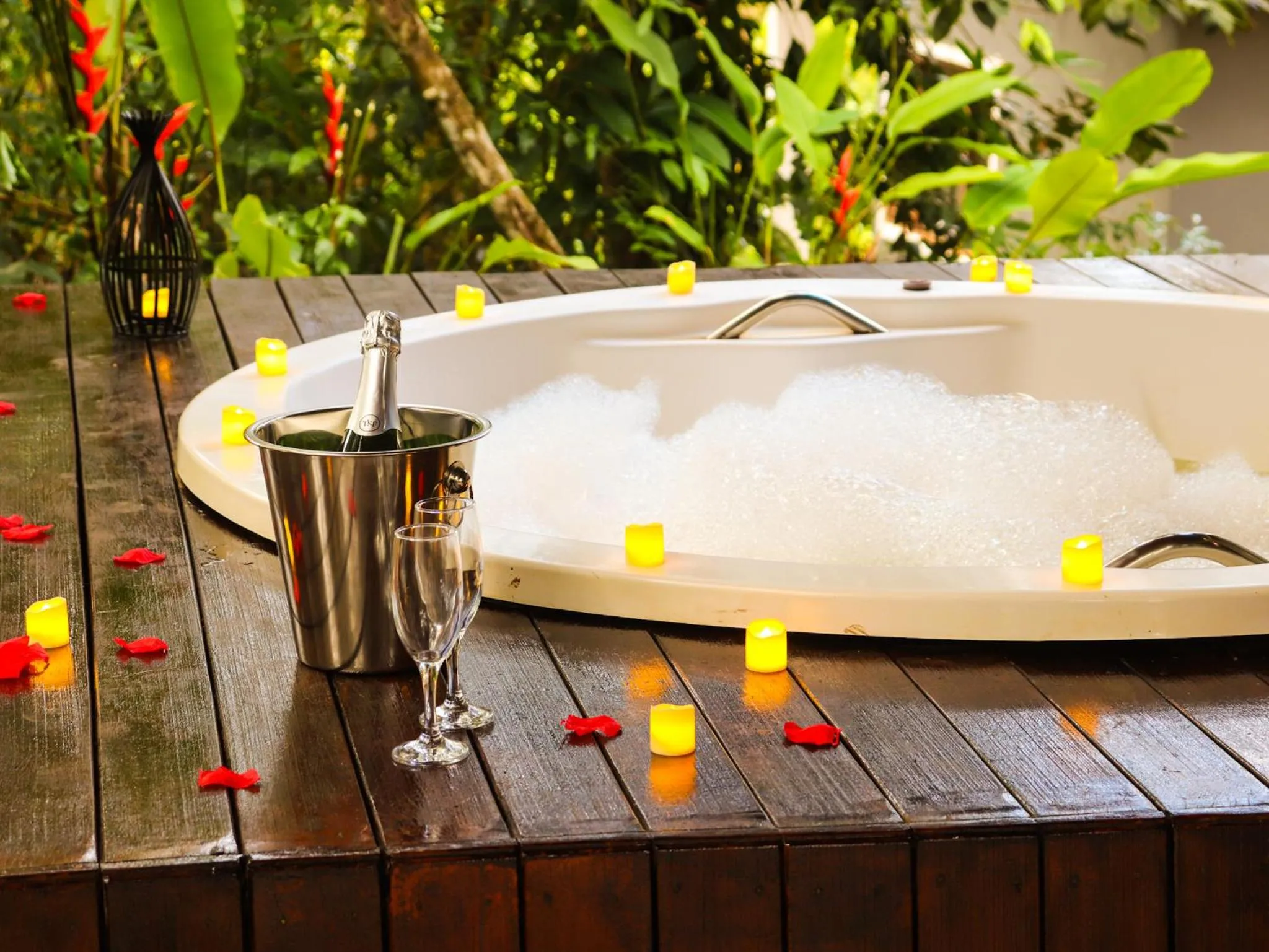 Hot Tub in Chalés Pura Vida