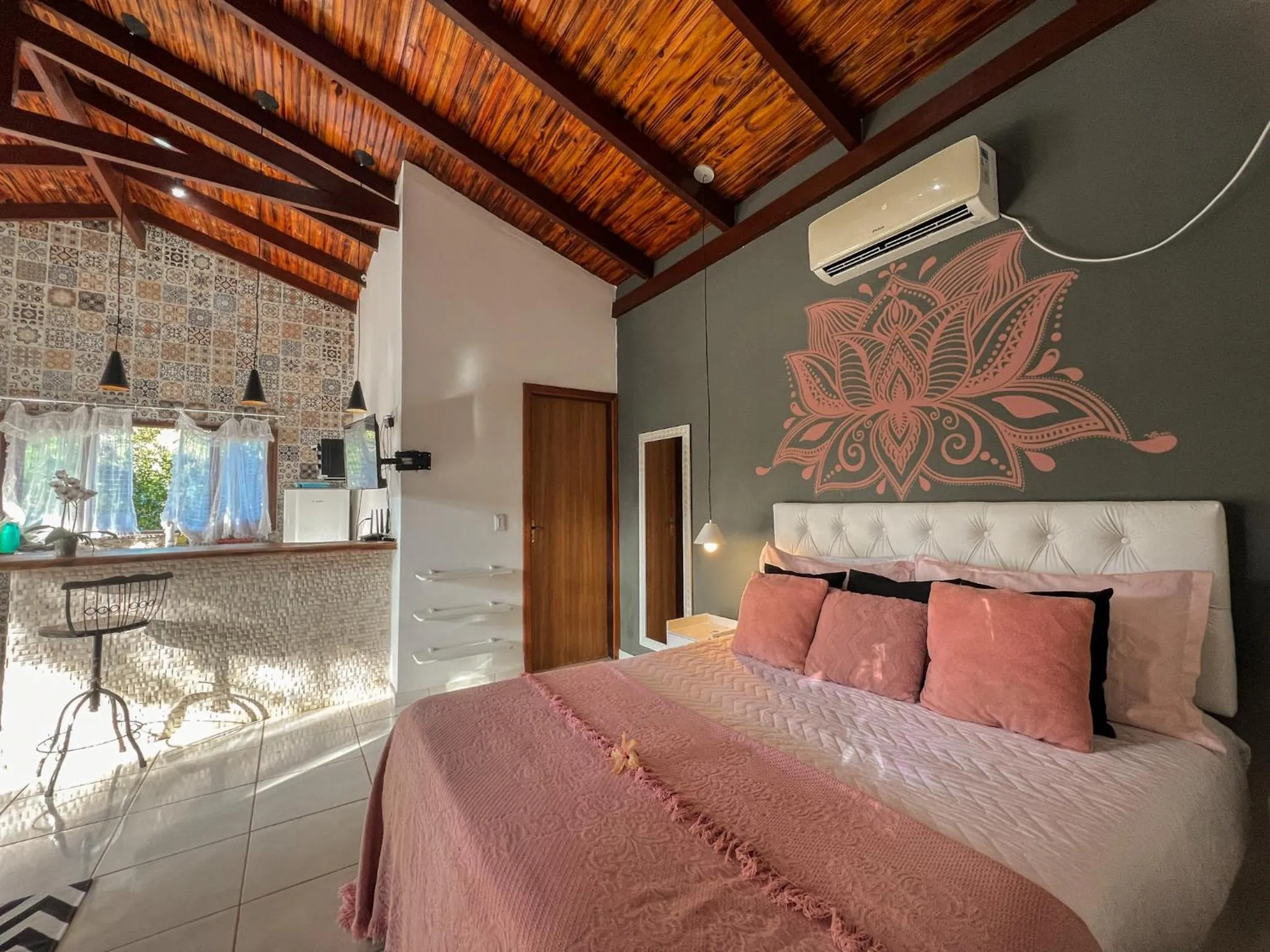 Kitchen or kitchenette, Bed in Chalés Pura Vida