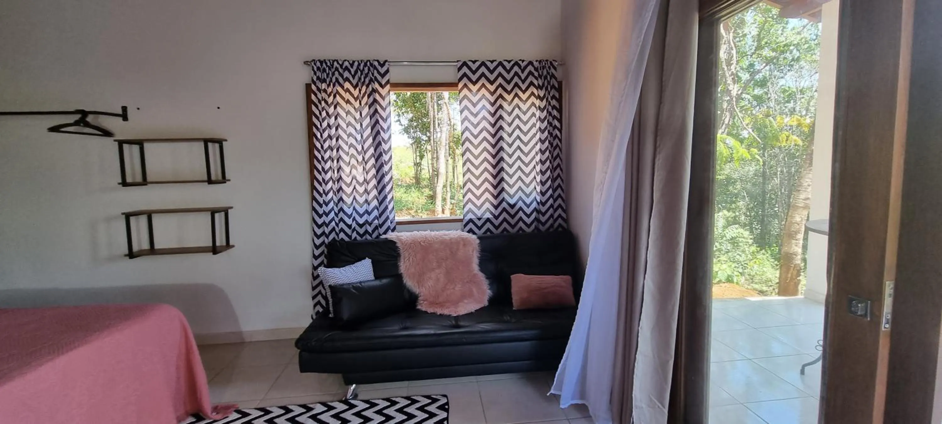 Living room in Chalés Pura Vida