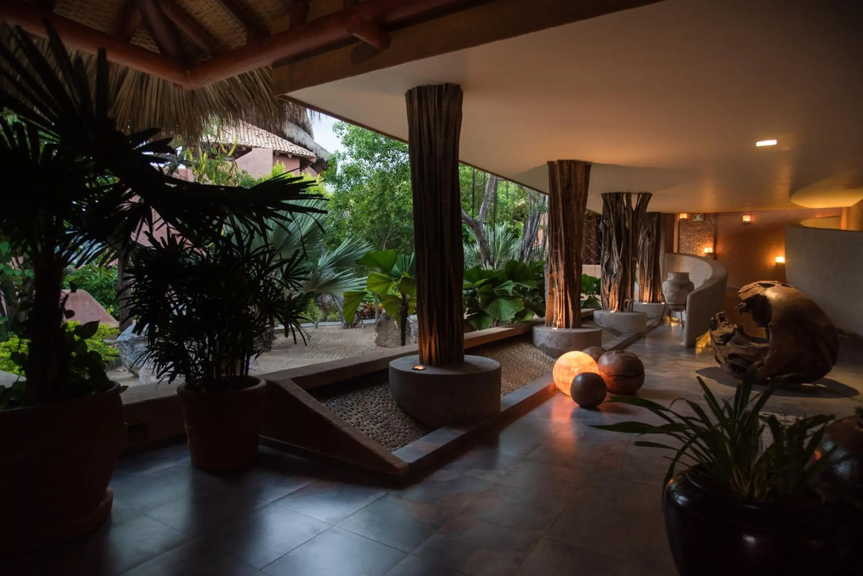 Lobby or reception in La Casa Que Canta Lobby or reception in La Casa Que Canta