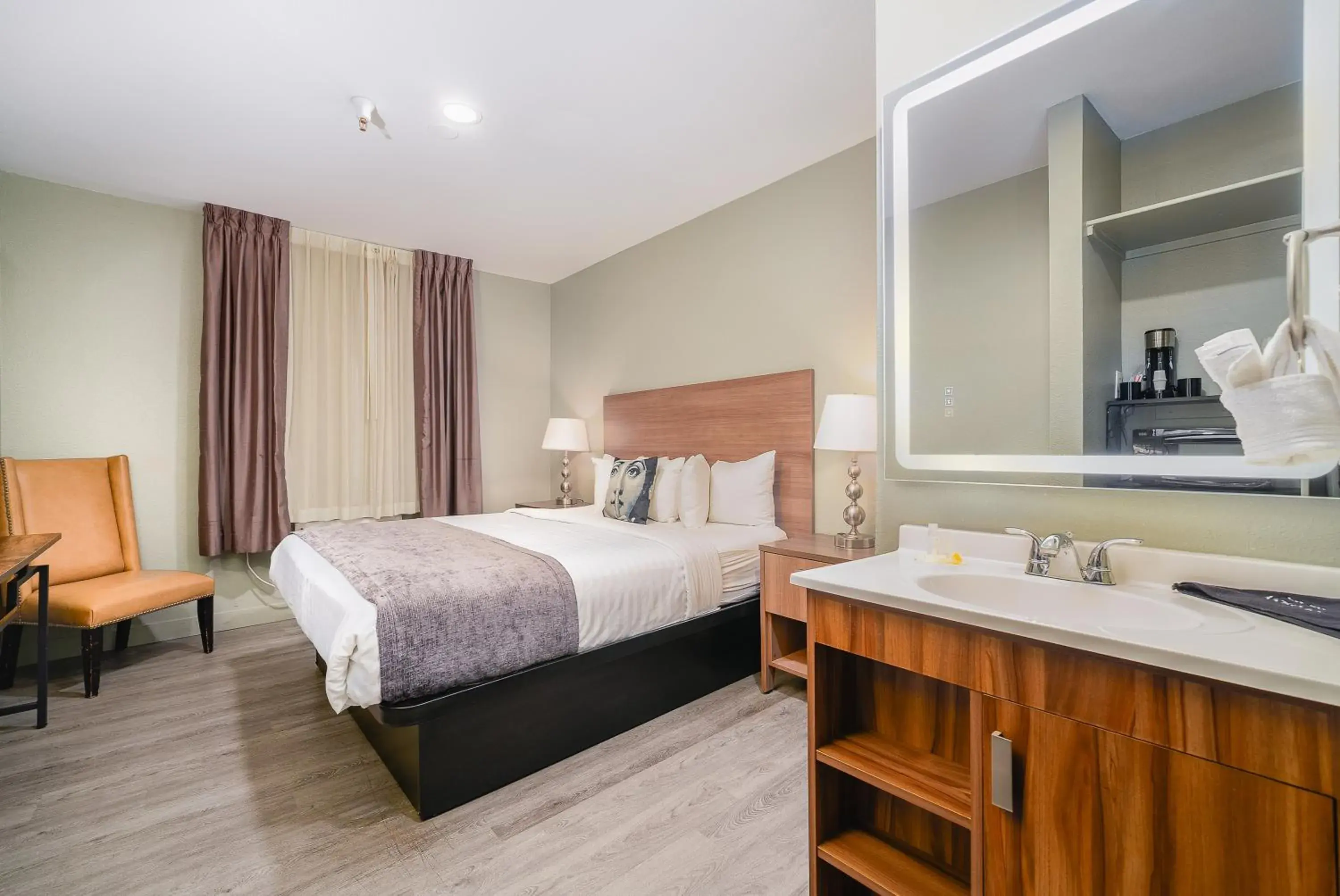 Bedroom, Bed in Urban Boutique Hotel- Little Italy, Downtown San Diego Bedroom, Bed in Urban Boutique Hotel- Little Italy, Downtown San Diego