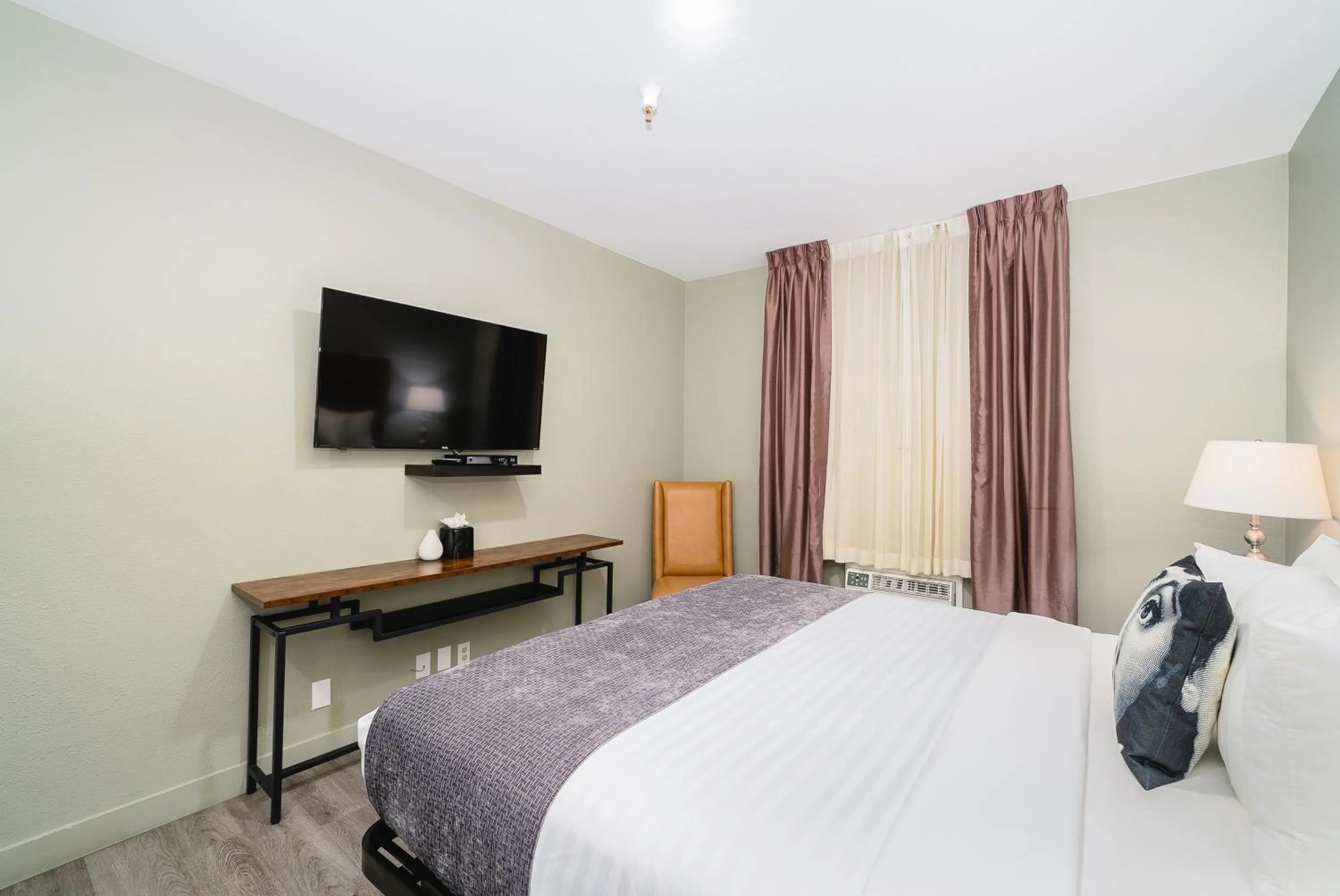 Bed in Urban Boutique Hotel- Little Italy, Downtown San Diego