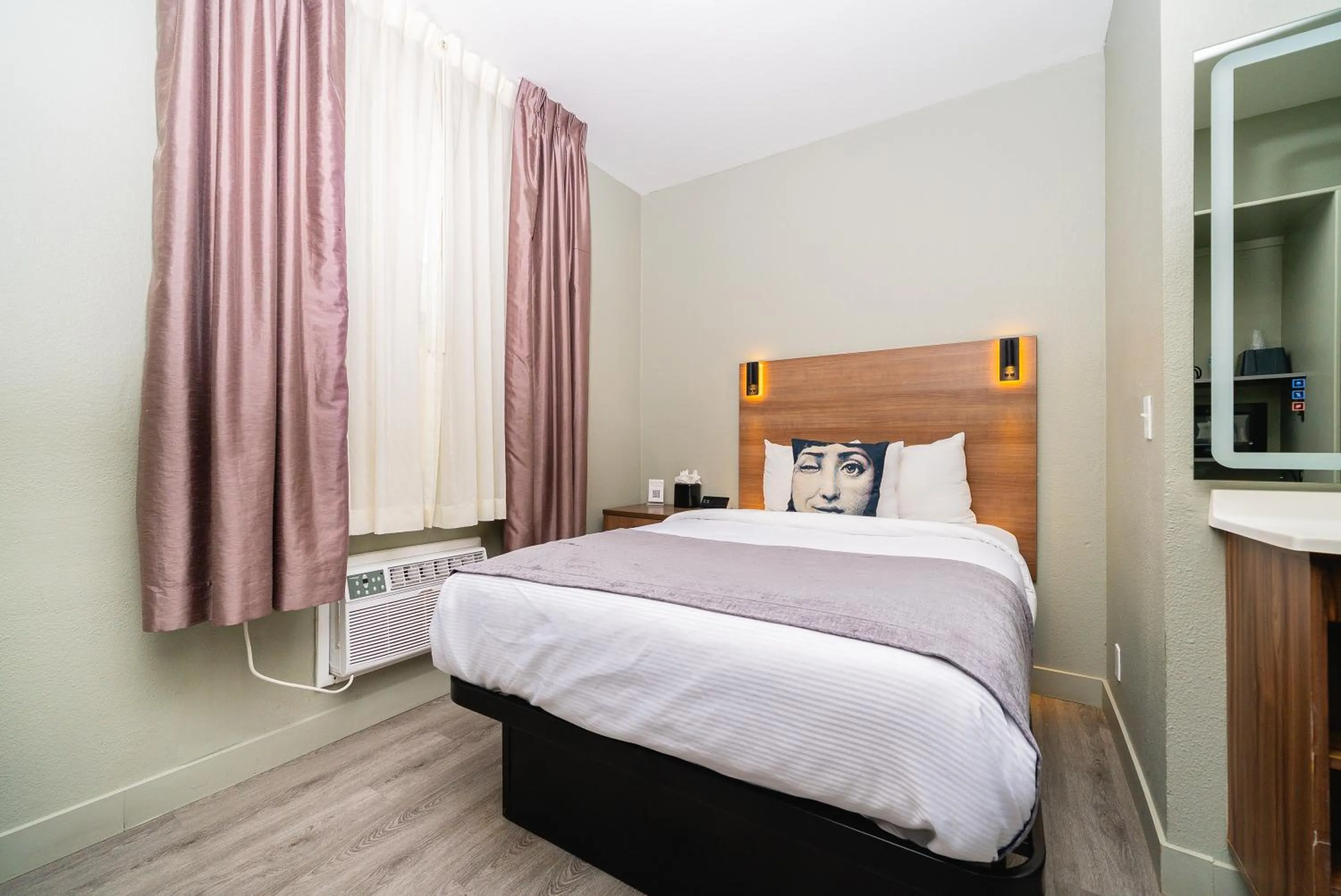 Bed in Urban Boutique Hotel- Little Italy, Downtown San Diego