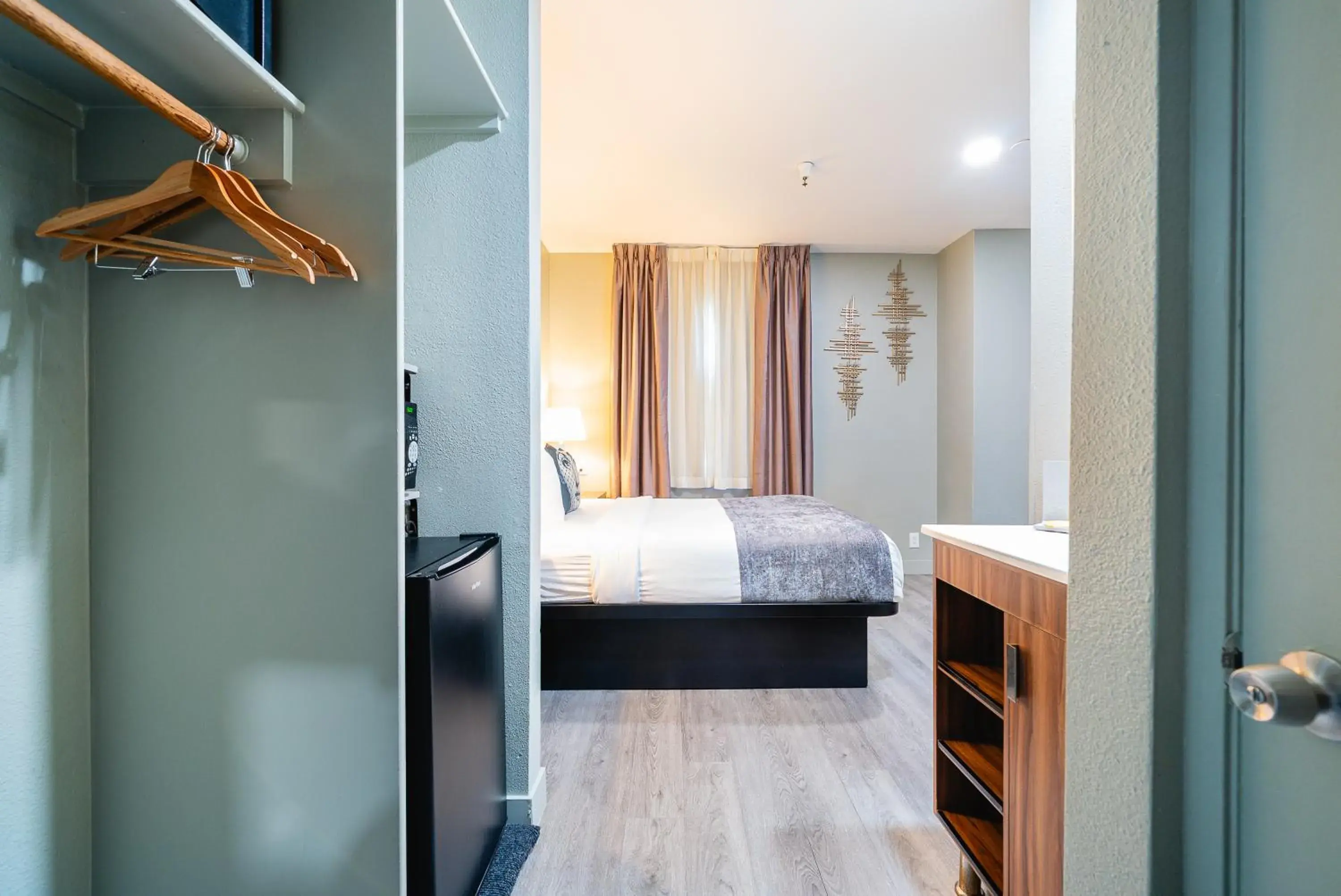 Superior Queen Room with Sofa in Urban Boutique Hotel- Little Italy, Downtown San Diego Superior Queen Room with Sofa in Urban Boutique Hotel- Little Italy, Downtown San Diego