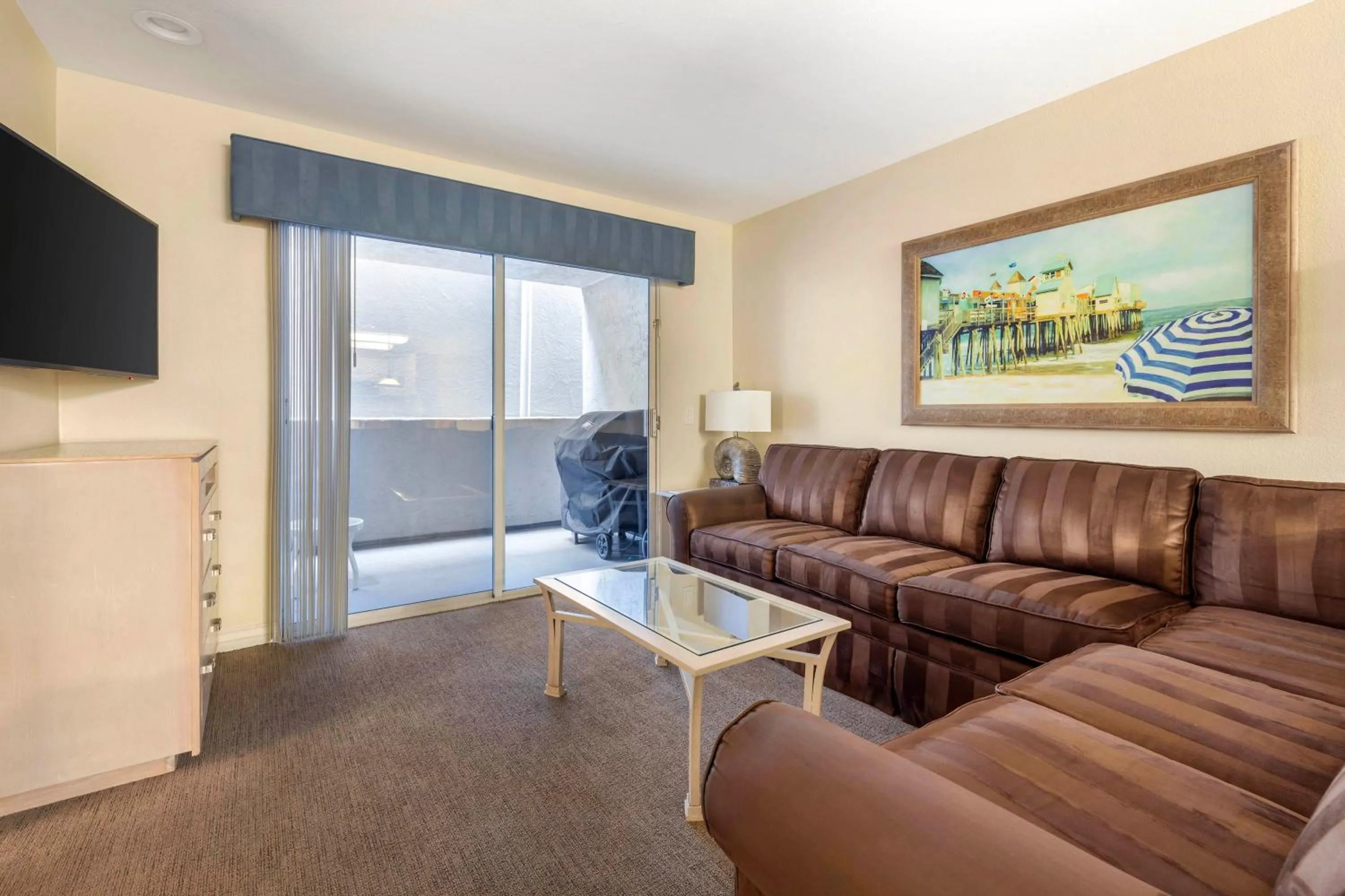 Living room in Hilton Vacation Club Riviera Beach & Shores