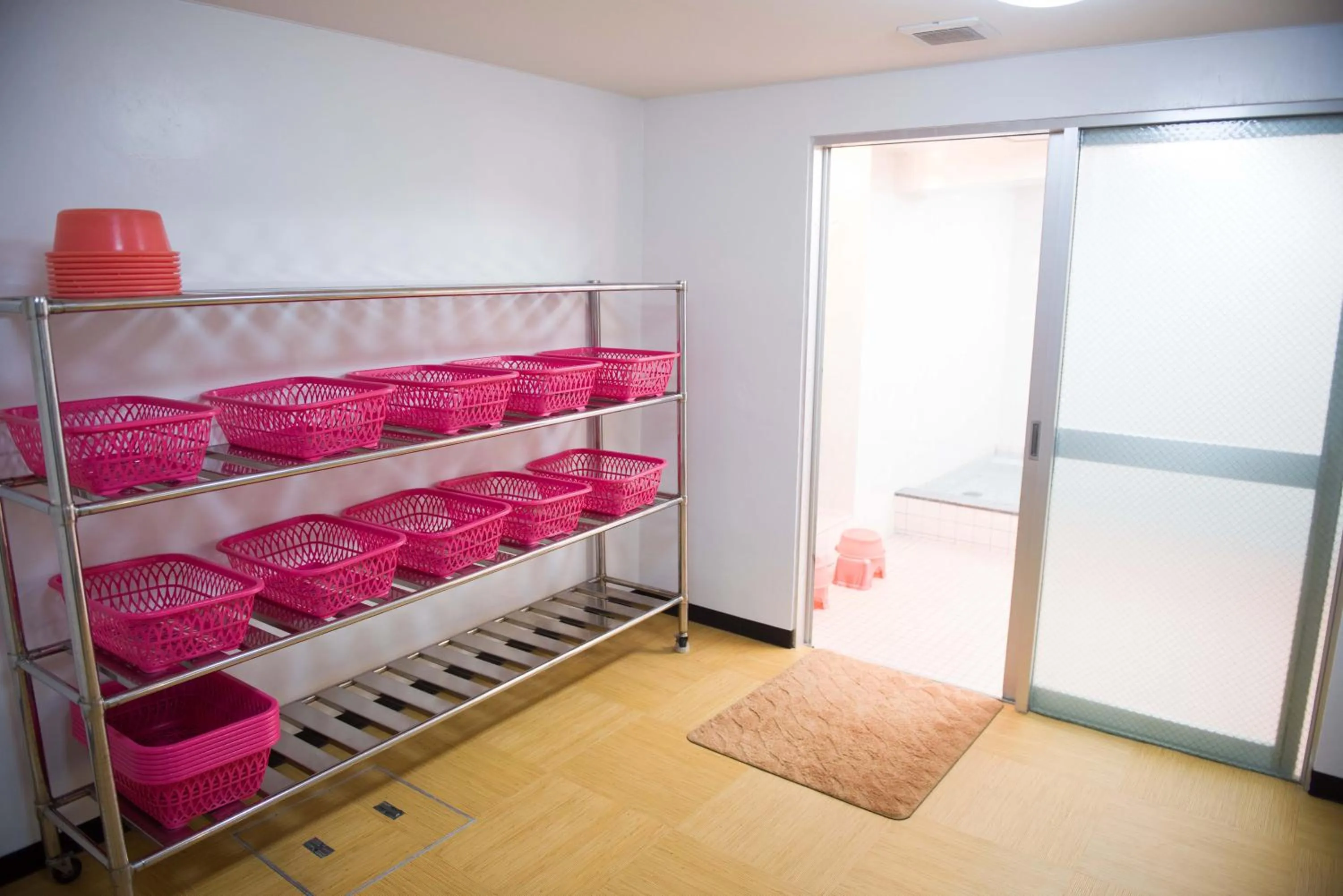 Public Bath, Bed in Sakuraya