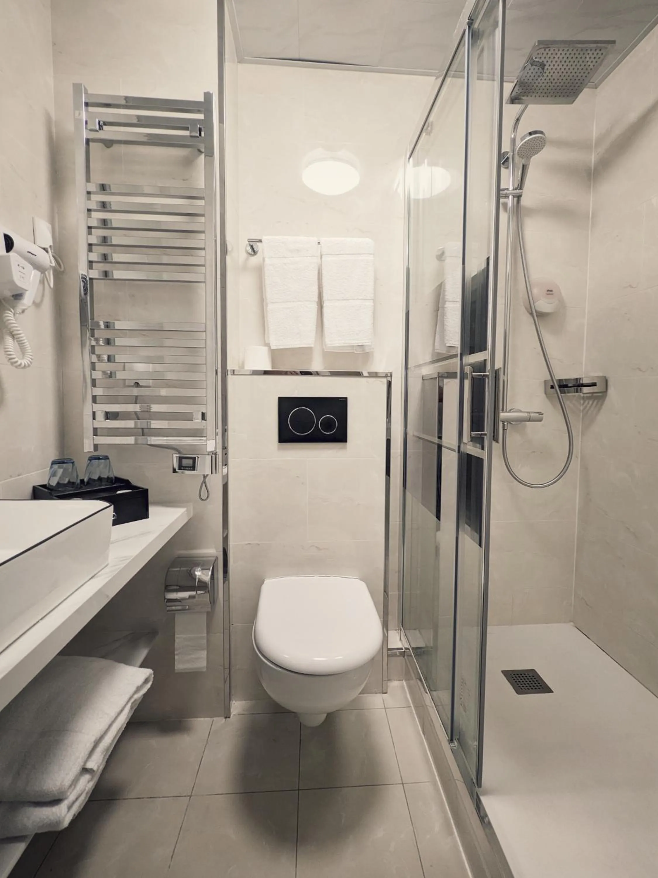 Bathroom in KYRIAD ROUEN SUD - Sotteville les Rouen