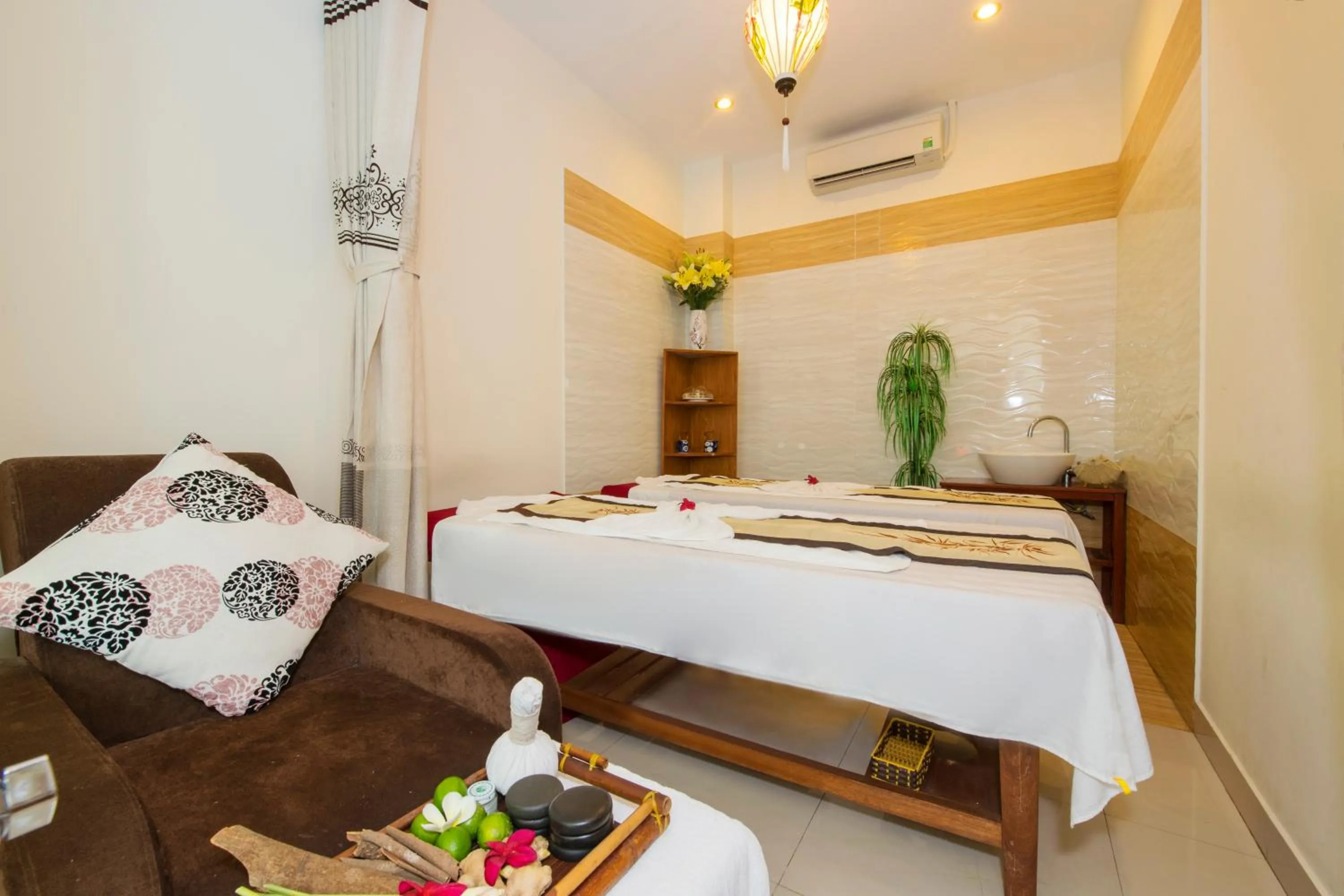 Massage, Bed in Kiman Hoi An Hotel