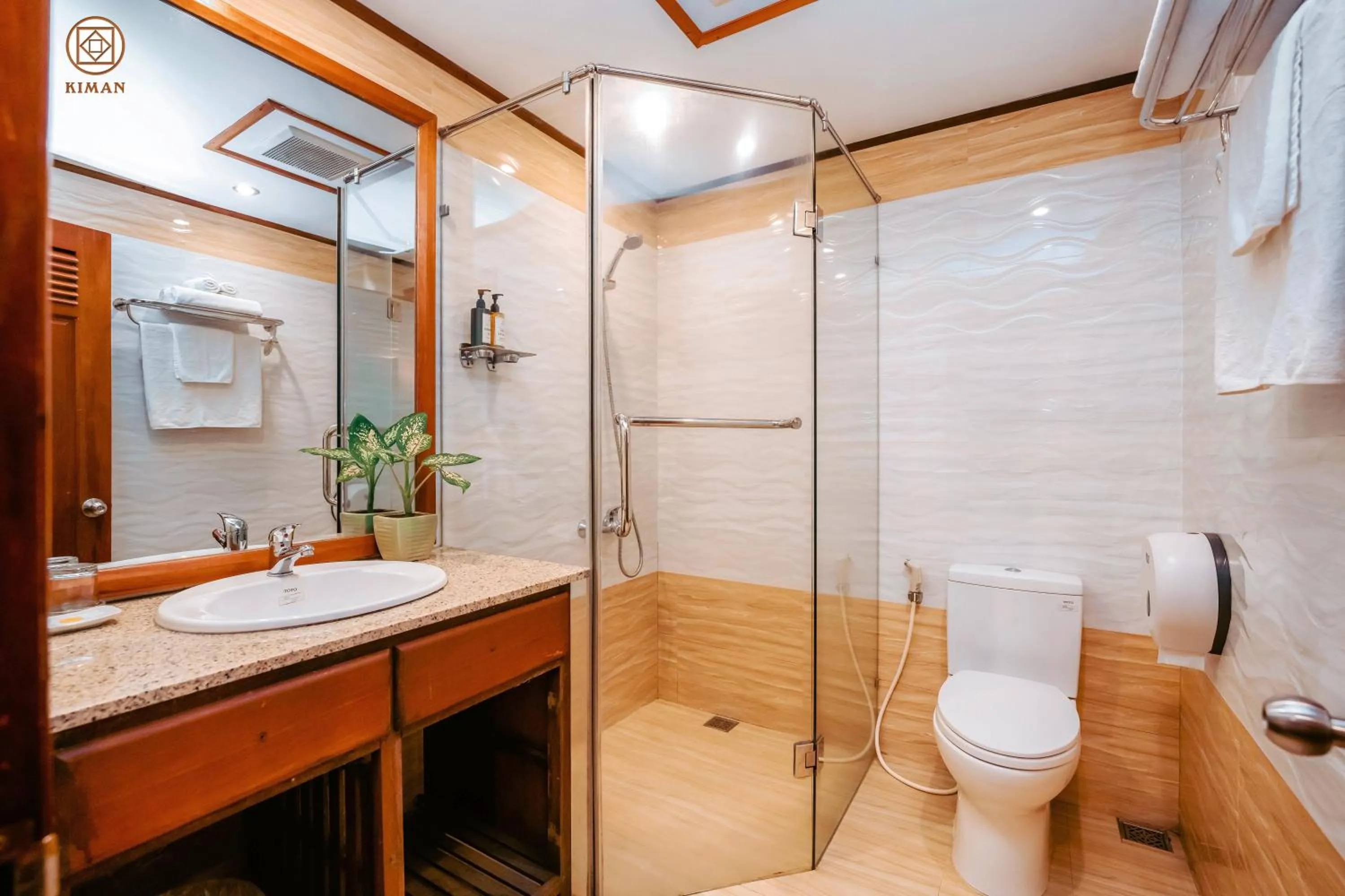 Bathroom in Kiman Hoi An Hotel