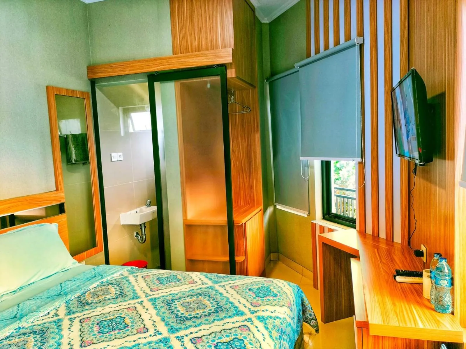 Bed in Cozy Residence Tomang