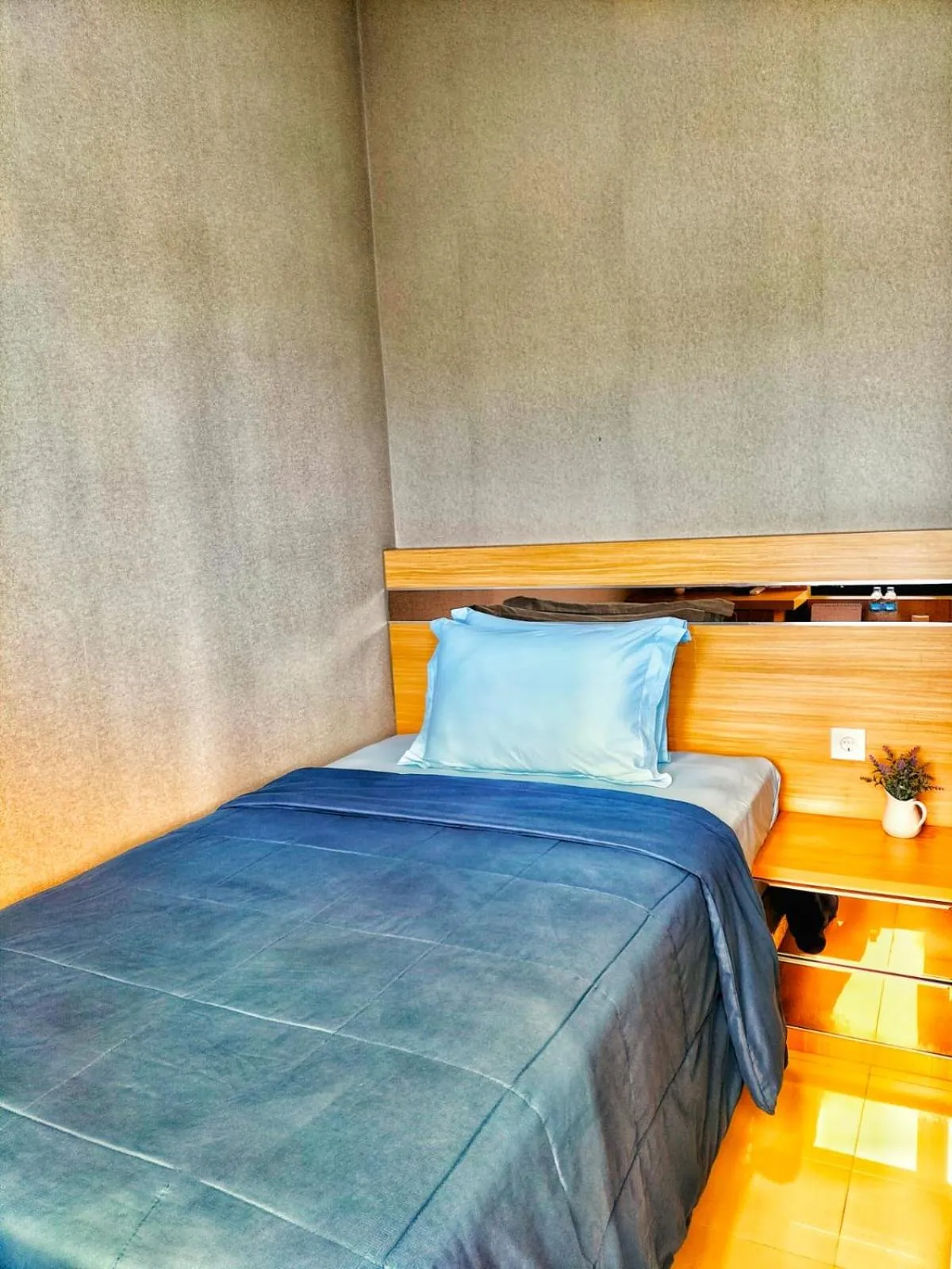 Bed in Cozy Residence Tomang