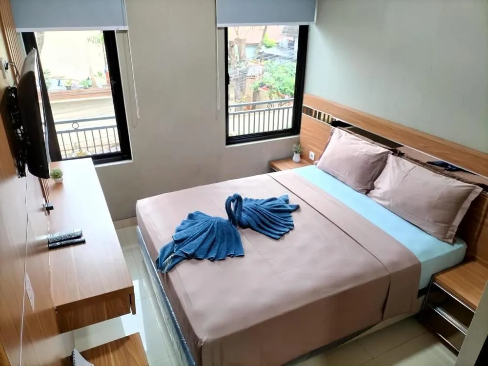 Bed in Cozy Residence Tomang