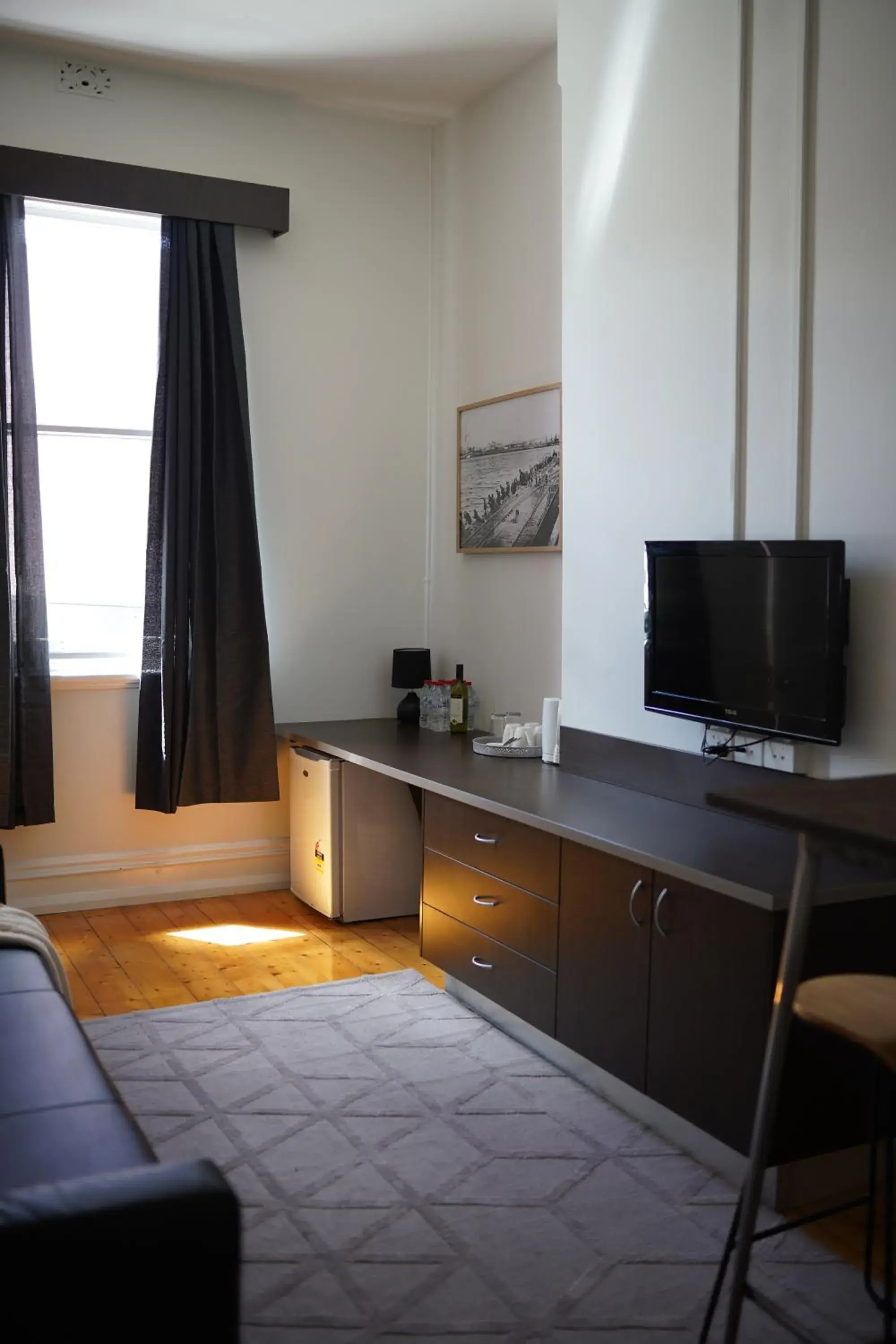 Living room, Bed in The Beaconsfield Hotel Living room, Bed in The Beaconsfield Hotel