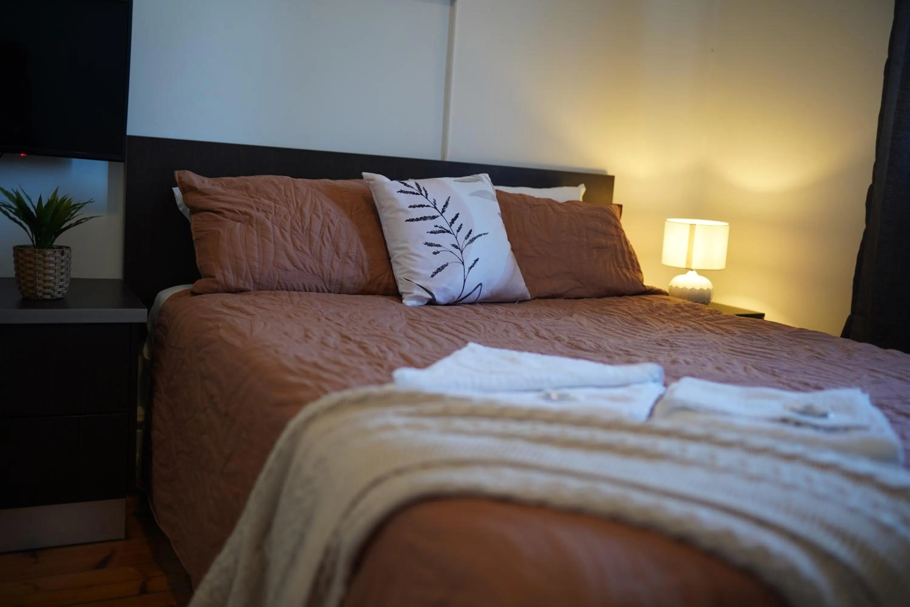 Bed in The Beaconsfield Hotel