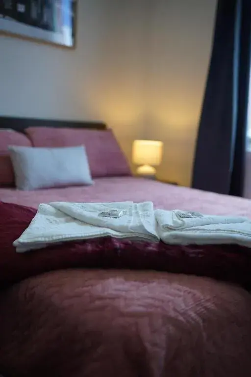 Bed in The Beaconsfield Hotel Bed in The Beaconsfield Hotel